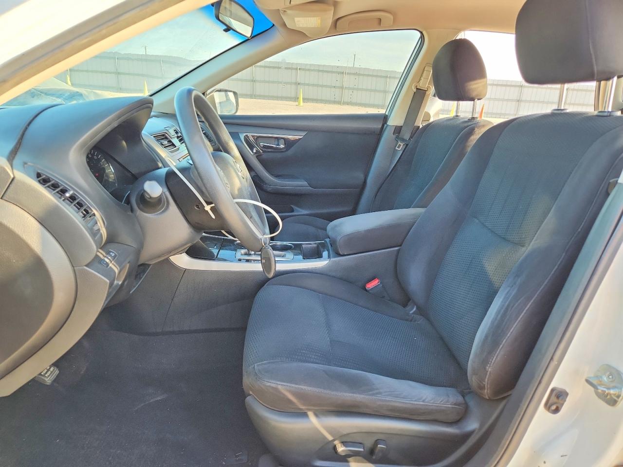 2014 Nissan Altima 2.5 S Белый vin: 1N4AL3AP2EN350884
