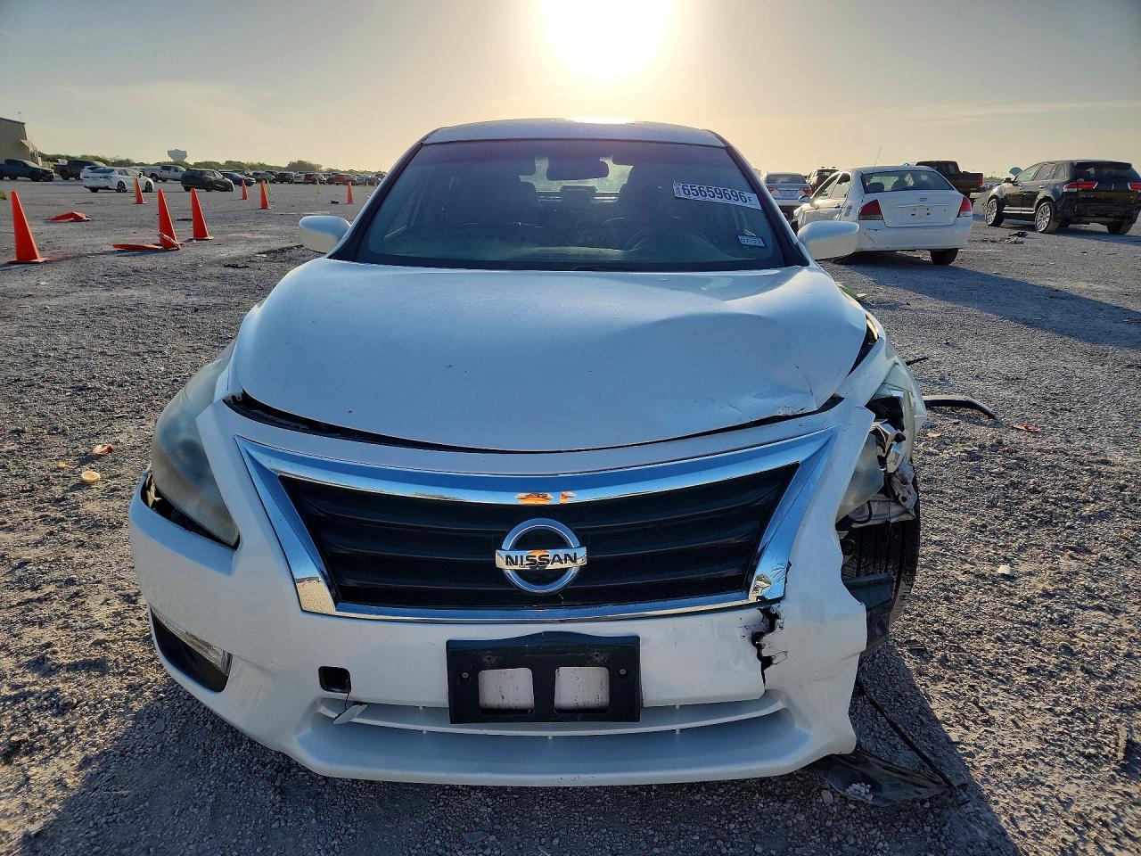 2014 Nissan Altima 2.5 S Белый vin: 1N4AL3AP2EN350884