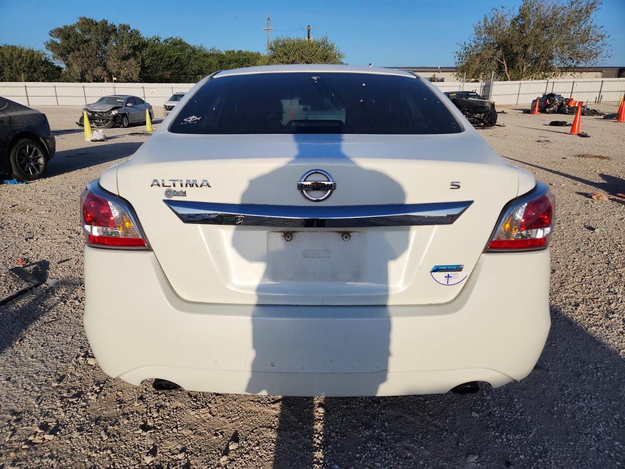 2014 Nissan Altima 2.5 S Белый vin: 1N4AL3AP2EN350884