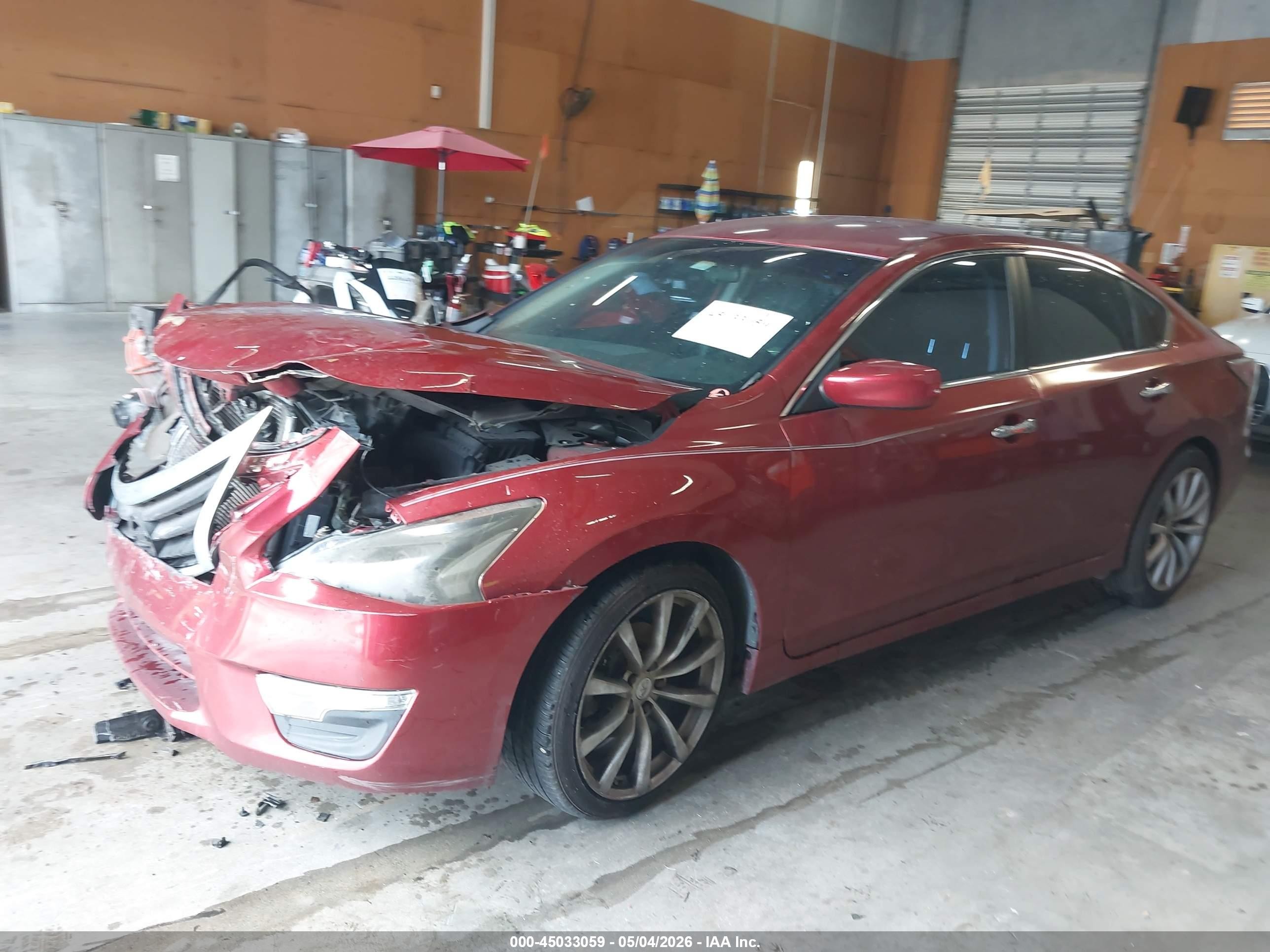 2014 Nissan Altima 2.5/2.5 S/2.5 Sl/2.5 Sv Red vin: 1N4AL3AP2EN352327