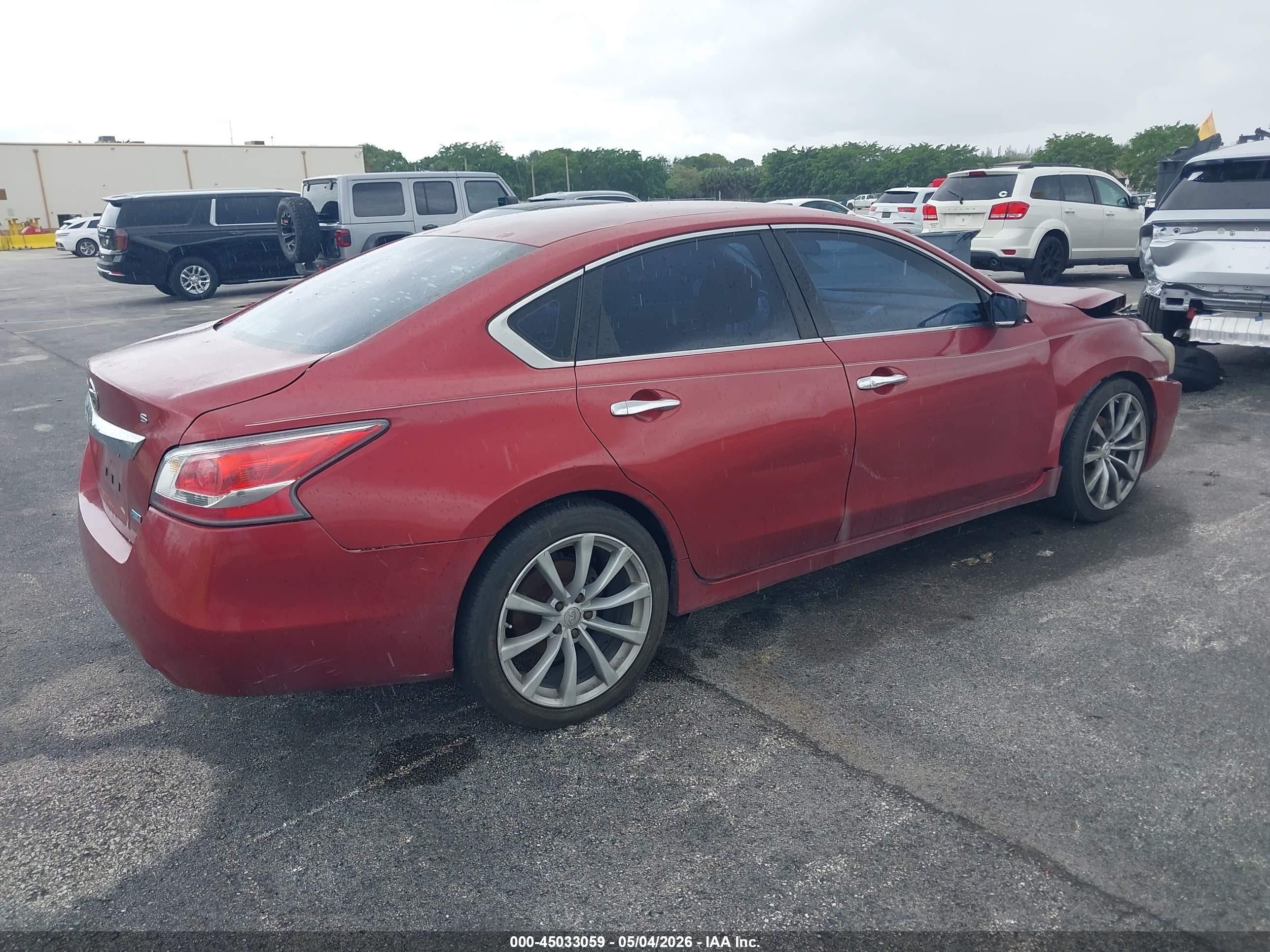 2014 Nissan Altima 2.5/2.5 S/2.5 Sl/2.5 Sv Red vin: 1N4AL3AP2EN352327