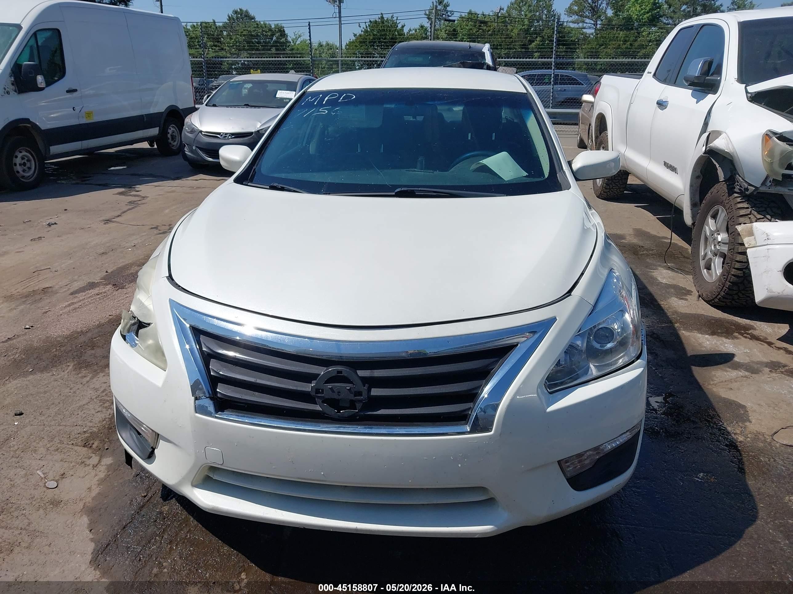 2014 Nissan Altima 2.5 S White vin: 1N4AL3AP2EN357155