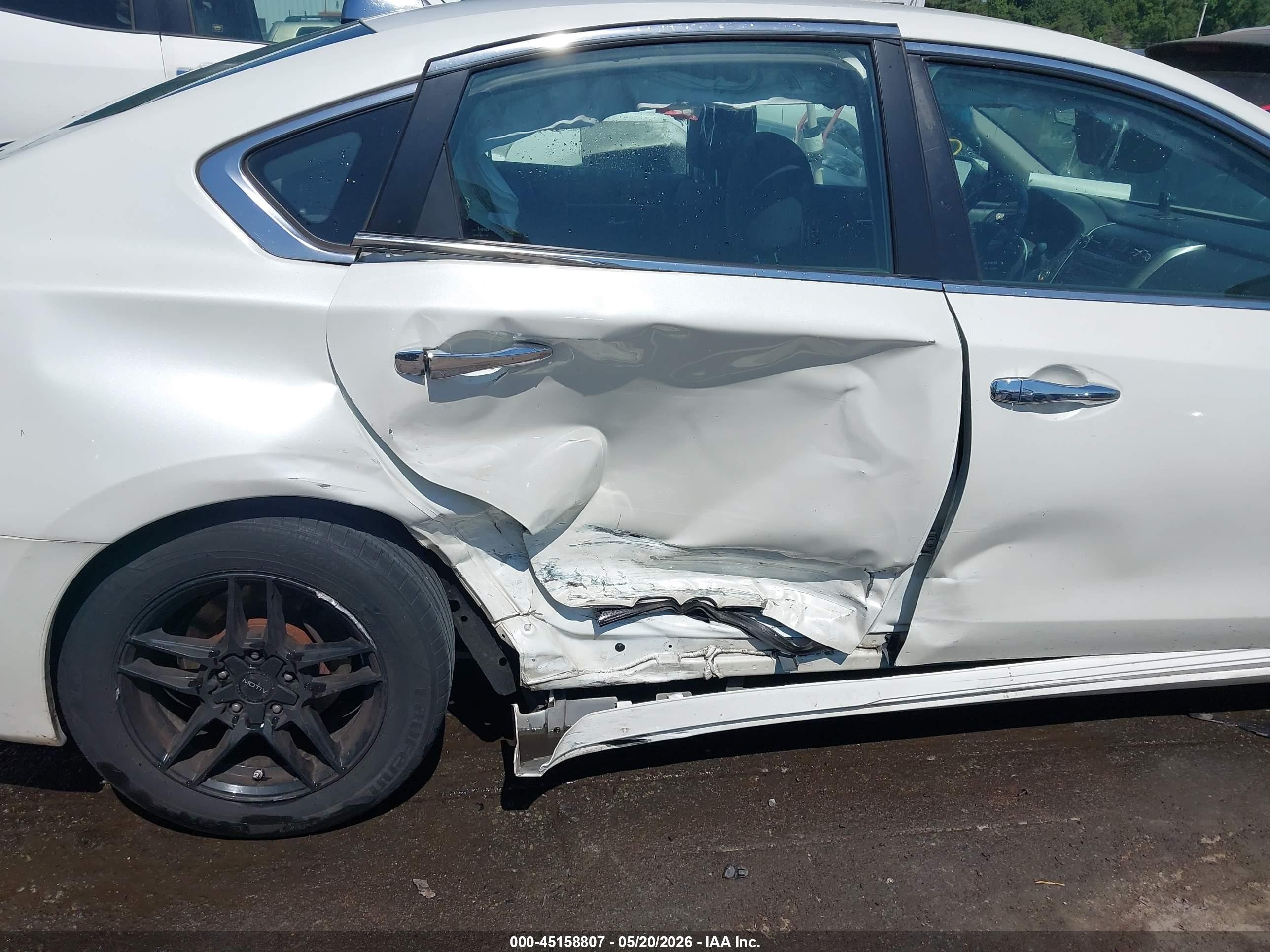 2014 Nissan Altima 2.5 S White vin: 1N4AL3AP2EN357155
