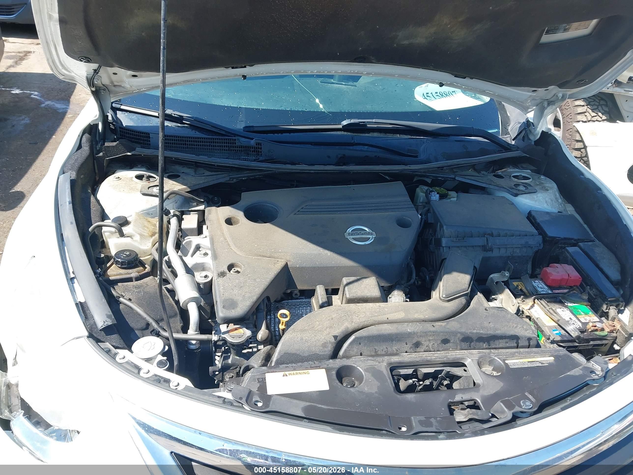 2014 Nissan Altima 2.5 S White vin: 1N4AL3AP2EN357155