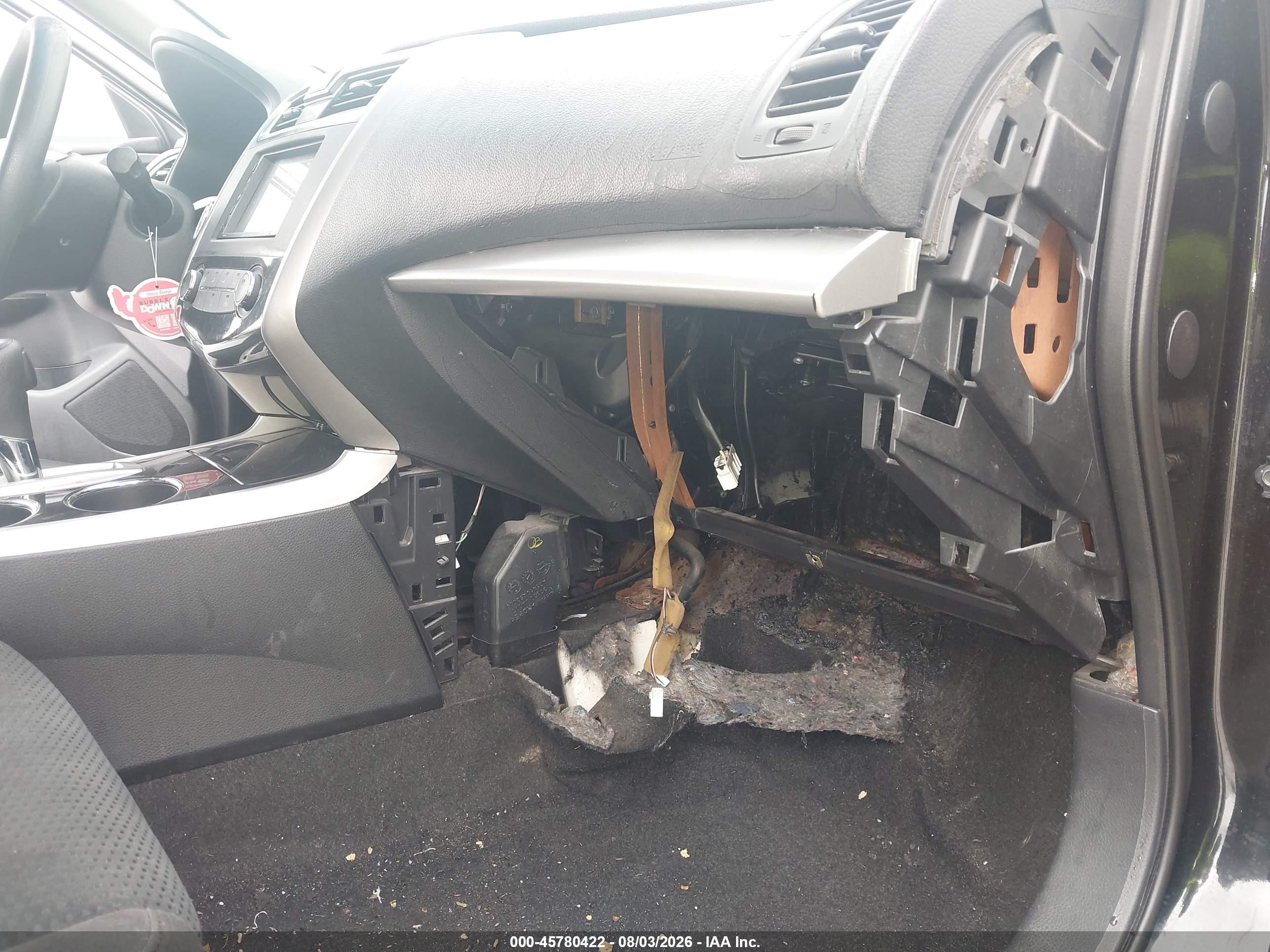 2014 Nissan Altima 2.5 S Черный vin: 1N4AL3AP2EN367829