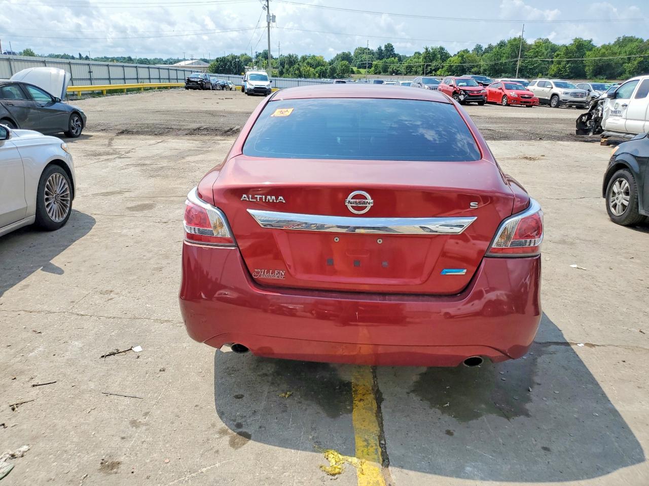 2014 Nissan Altima 2.5 S Red vin: 1N4AL3AP2EN375803