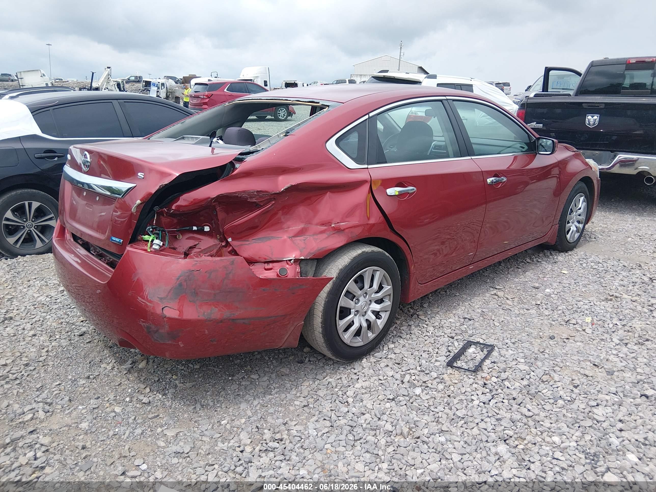 2014 Nissan Altima 2.5 S Red vin: 1N4AL3AP2EN383898