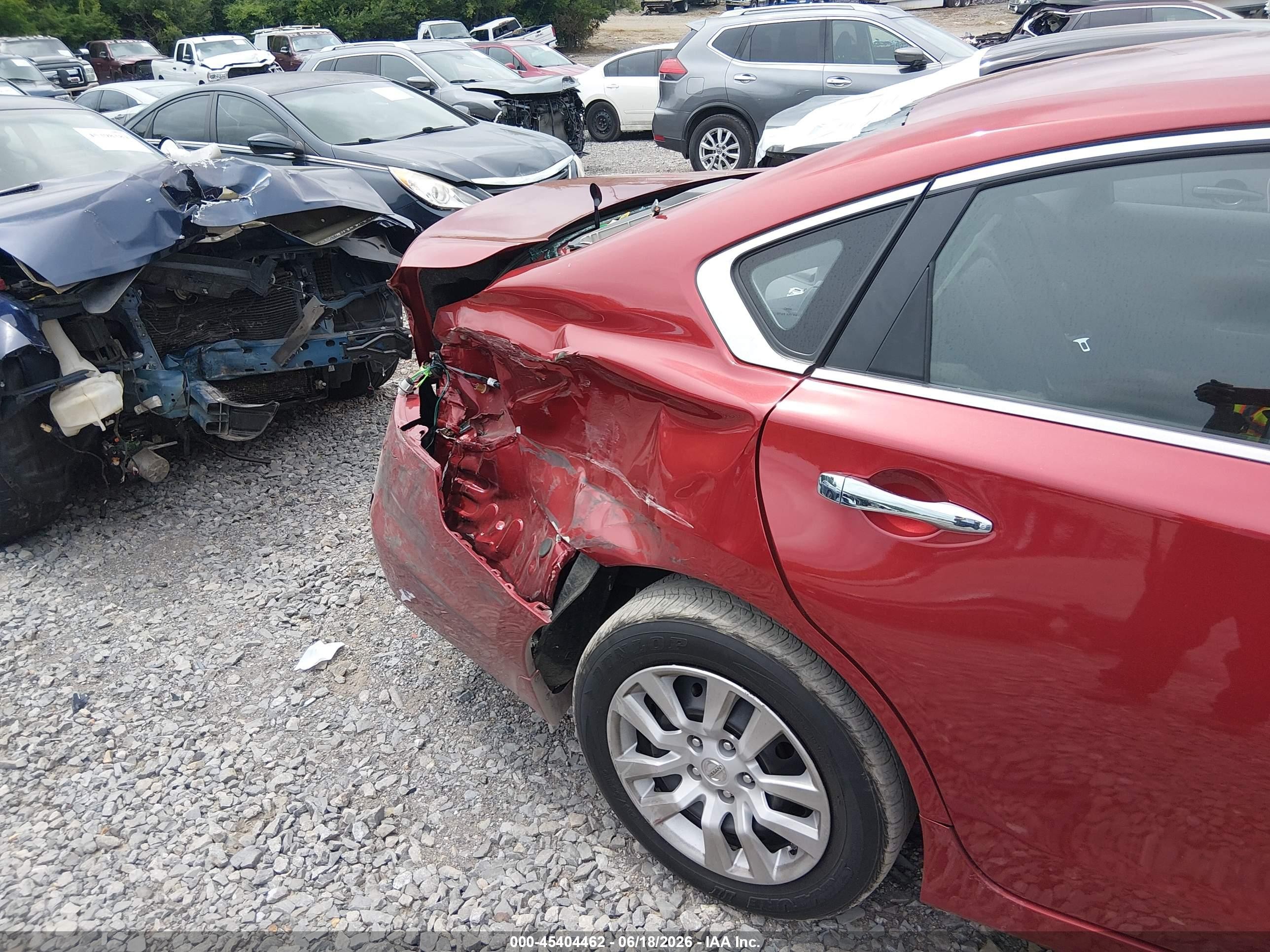 2014 Nissan Altima 2.5 S Red vin: 1N4AL3AP2EN383898