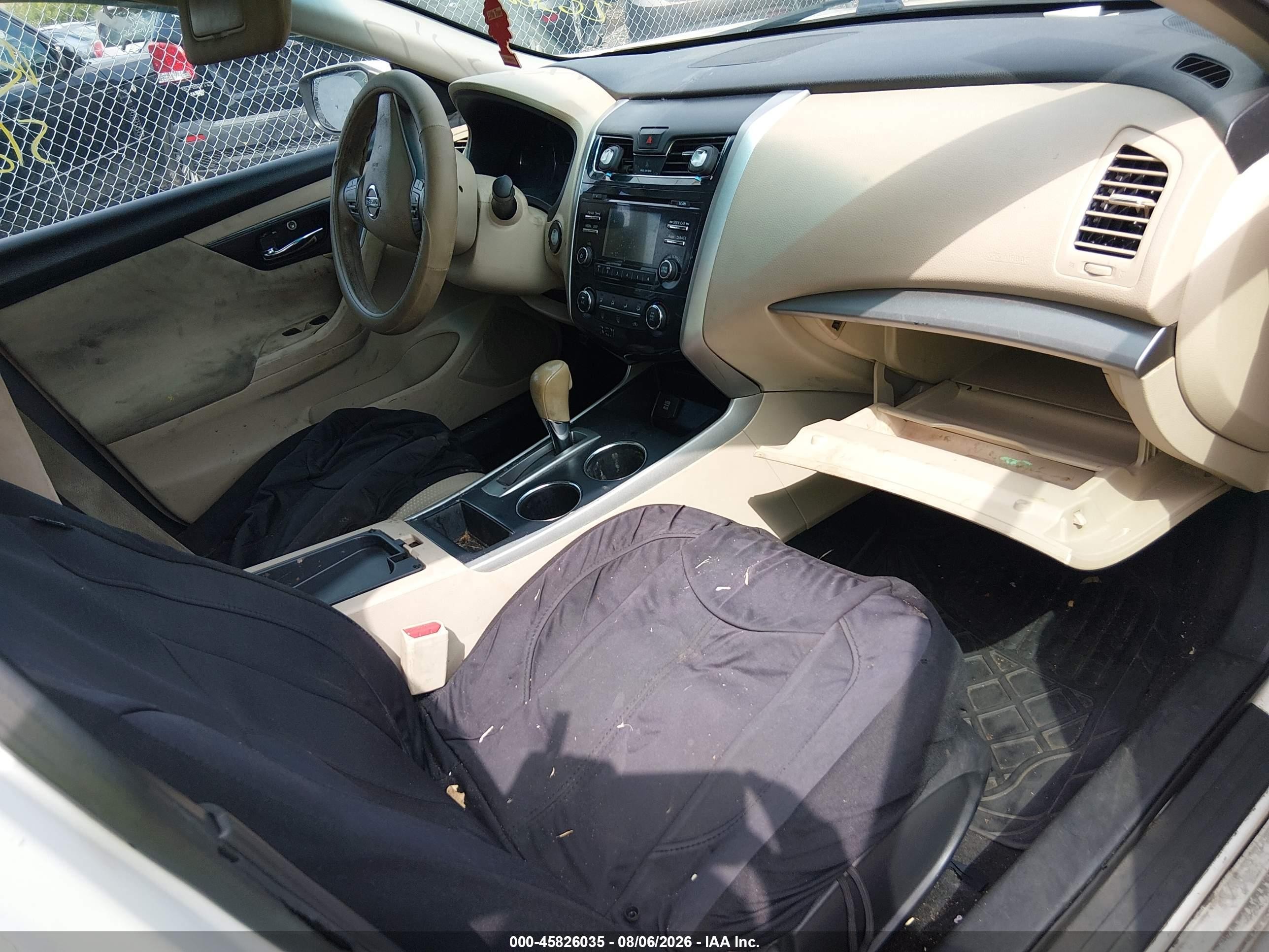 2015 Nissan Altima 2.5 S White vin: 1N4AL3AP2FC106858