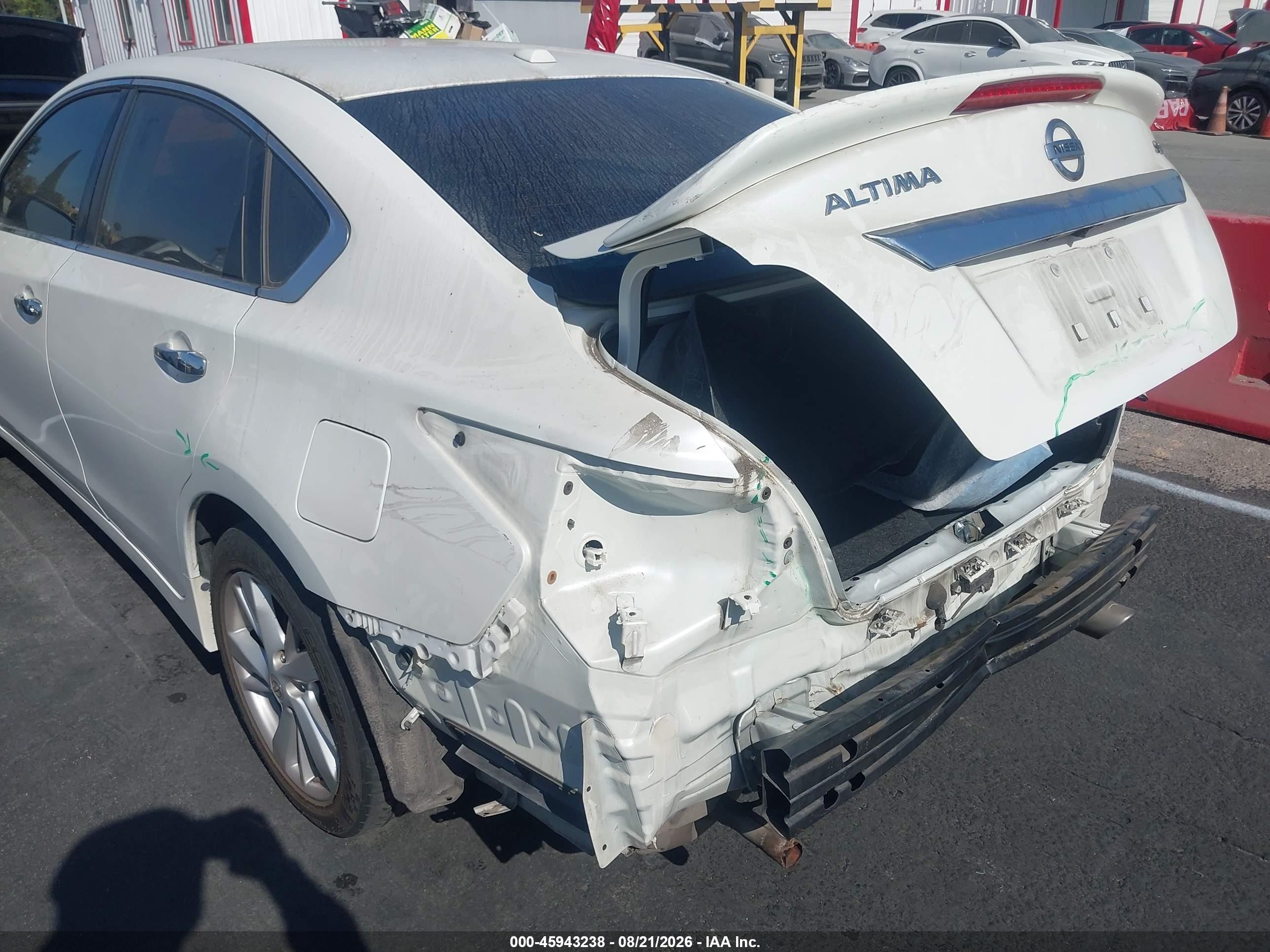 2015 Nissan Altima 2.5 Sv White vin: 1N4AL3AP2FC134188