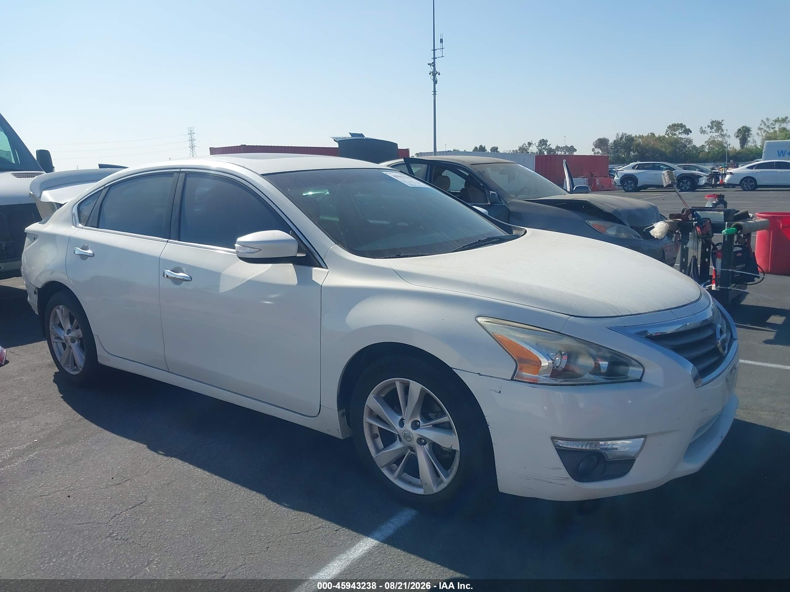 2015 Nissan Altima 2.5 Sv White vin: 1N4AL3AP2FC134188