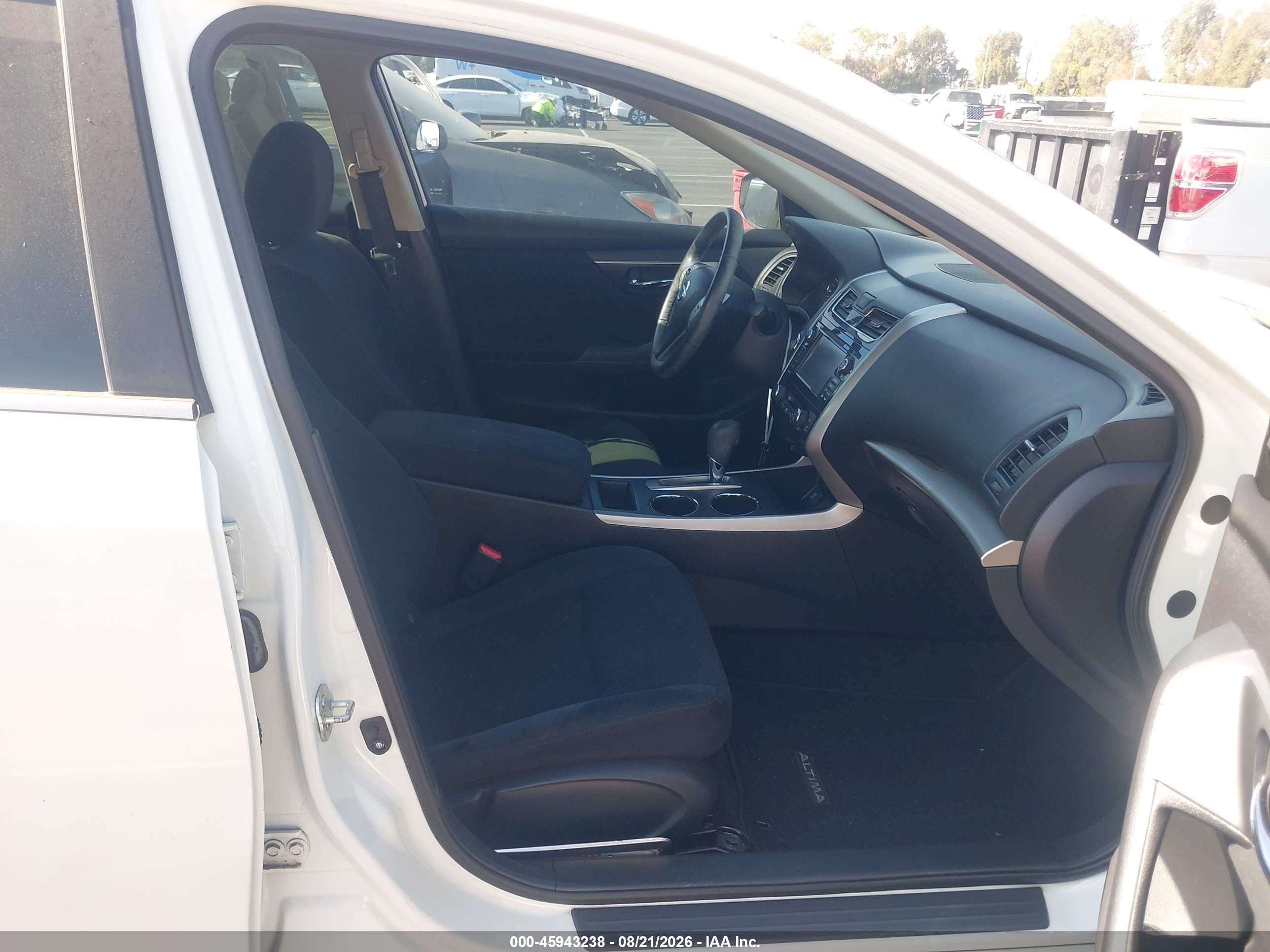2015 Nissan Altima 2.5 Sv White vin: 1N4AL3AP2FC134188