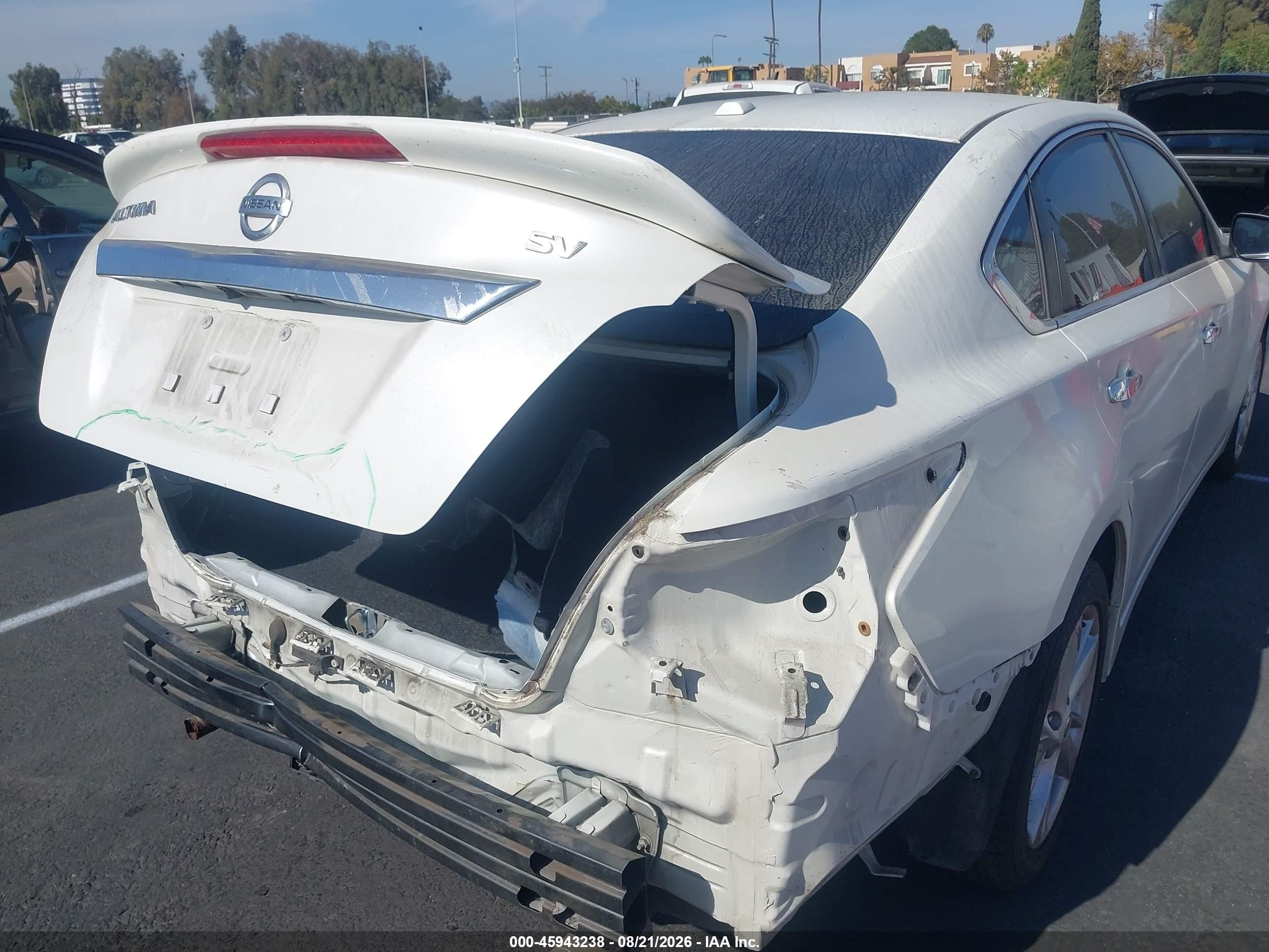 2015 Nissan Altima 2.5 Sv White vin: 1N4AL3AP2FC134188
