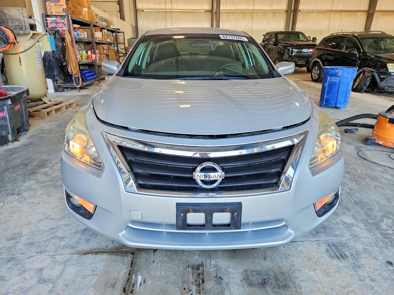 2015 Nissan Altima 2.5 Sv Silver vin: 1N4AL3AP2FC135471