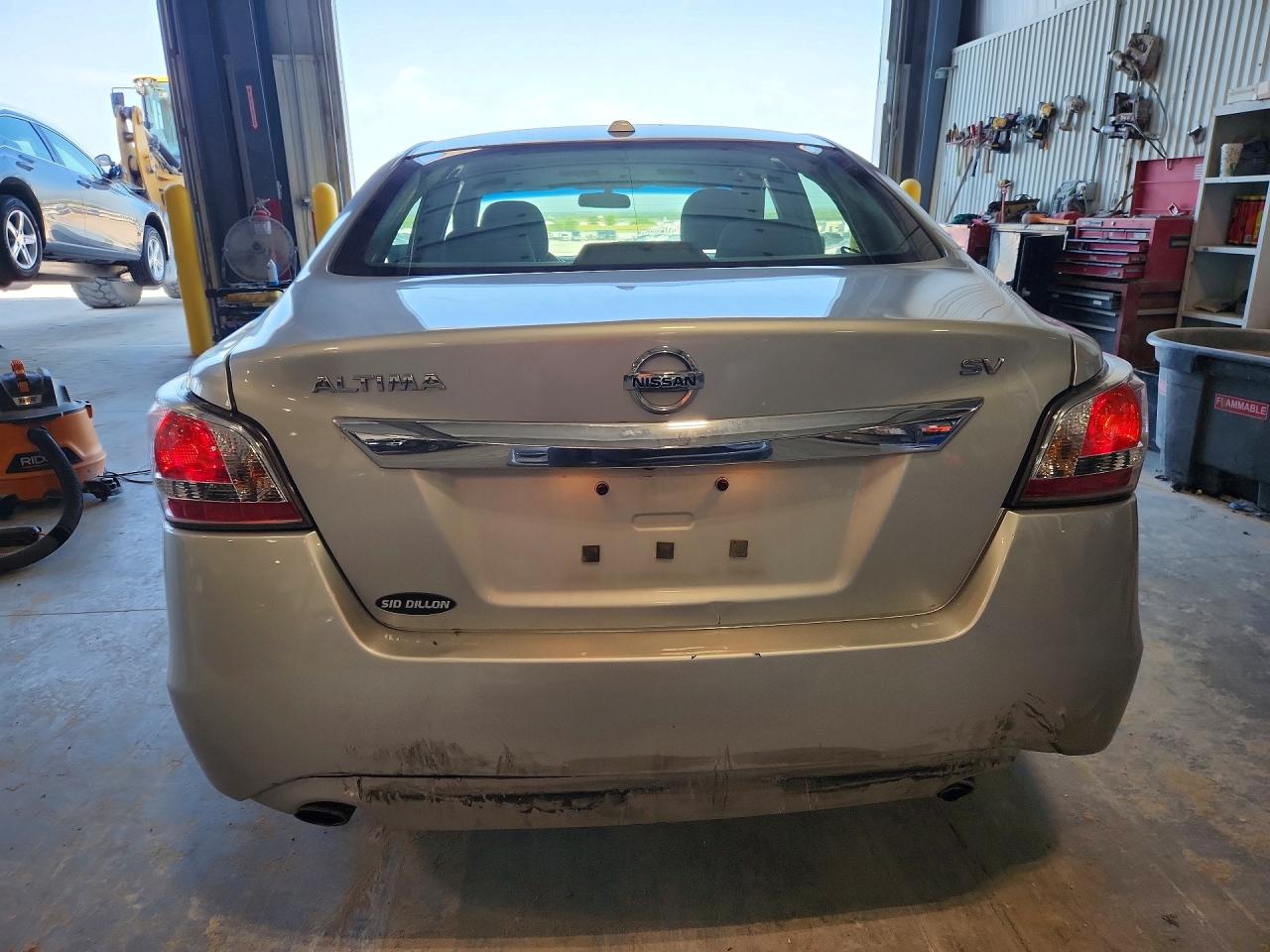 2015 Nissan Altima 2.5 Sv Silver vin: 1N4AL3AP2FC135471