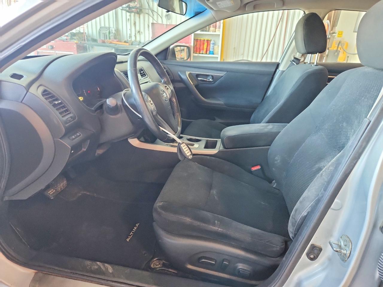2015 Nissan Altima 2.5 Sv Silver vin: 1N4AL3AP2FC135471