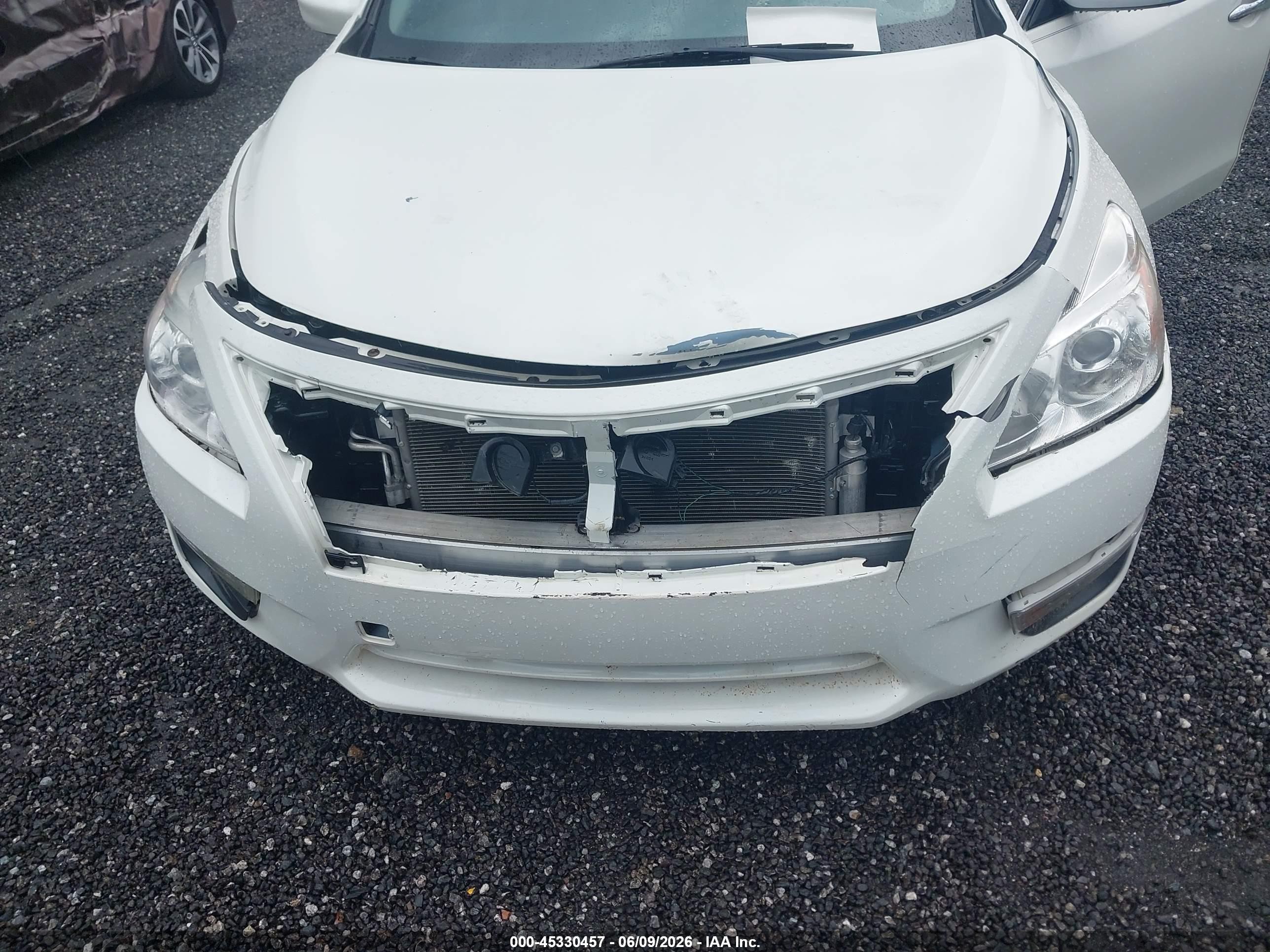 2015 Nissan Altima 2.5 S White vin: 1N4AL3AP2FC136197