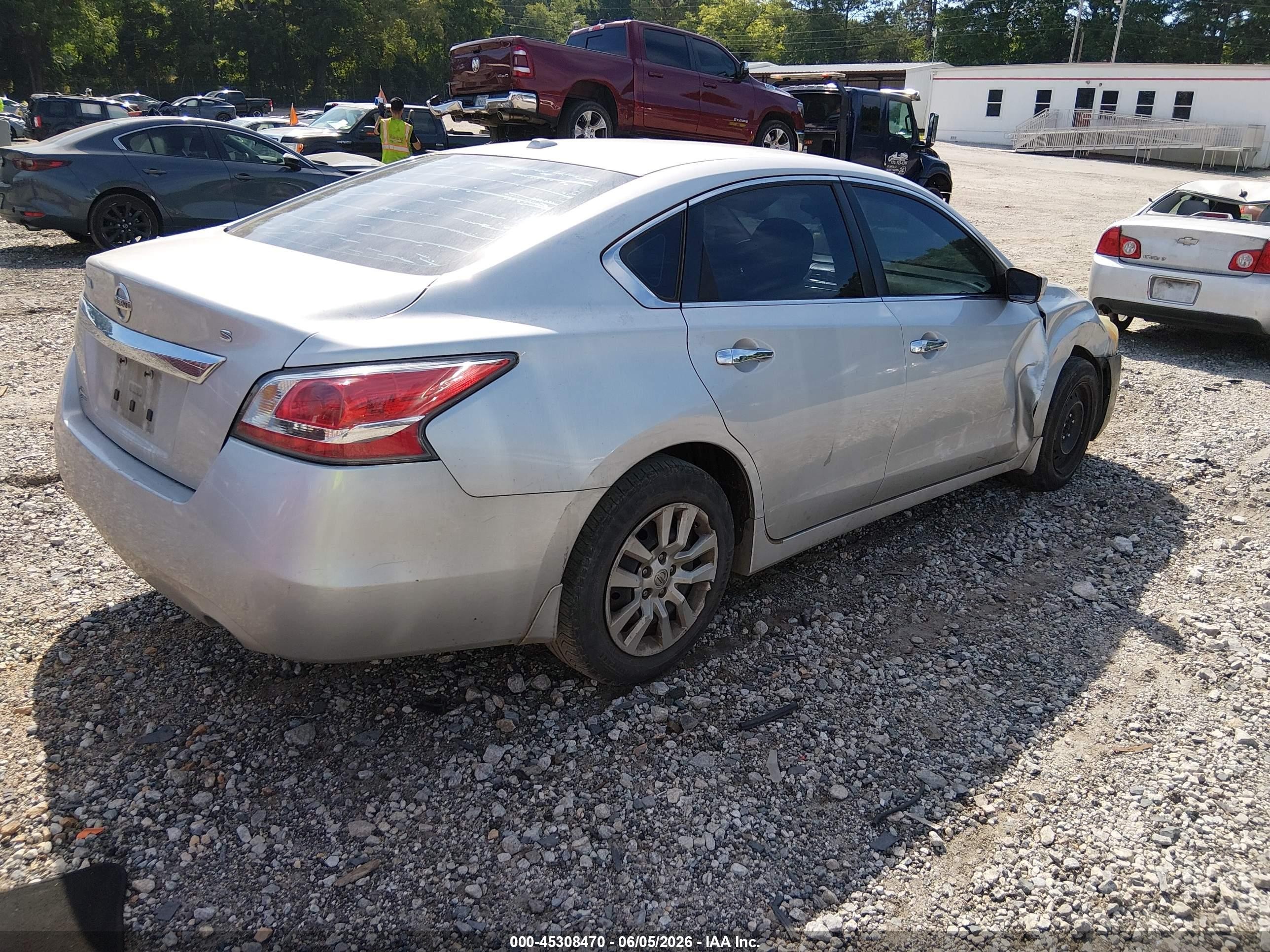 2015 Nissan Altima 2.5 S Silver vin: 1N4AL3AP2FC149886