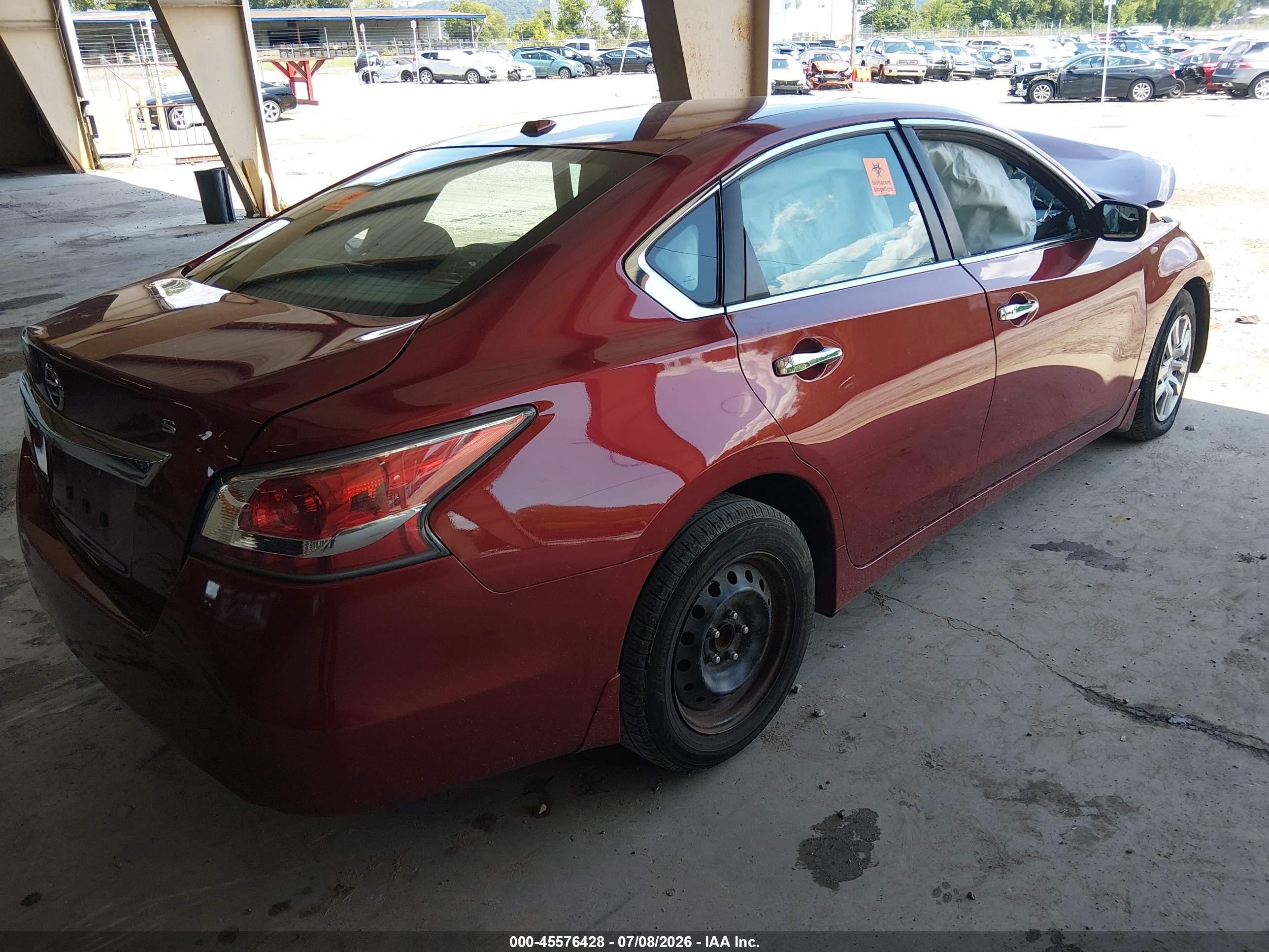 2015 Nissan Altima 2.5 S Red vin: 1N4AL3AP2FC162220