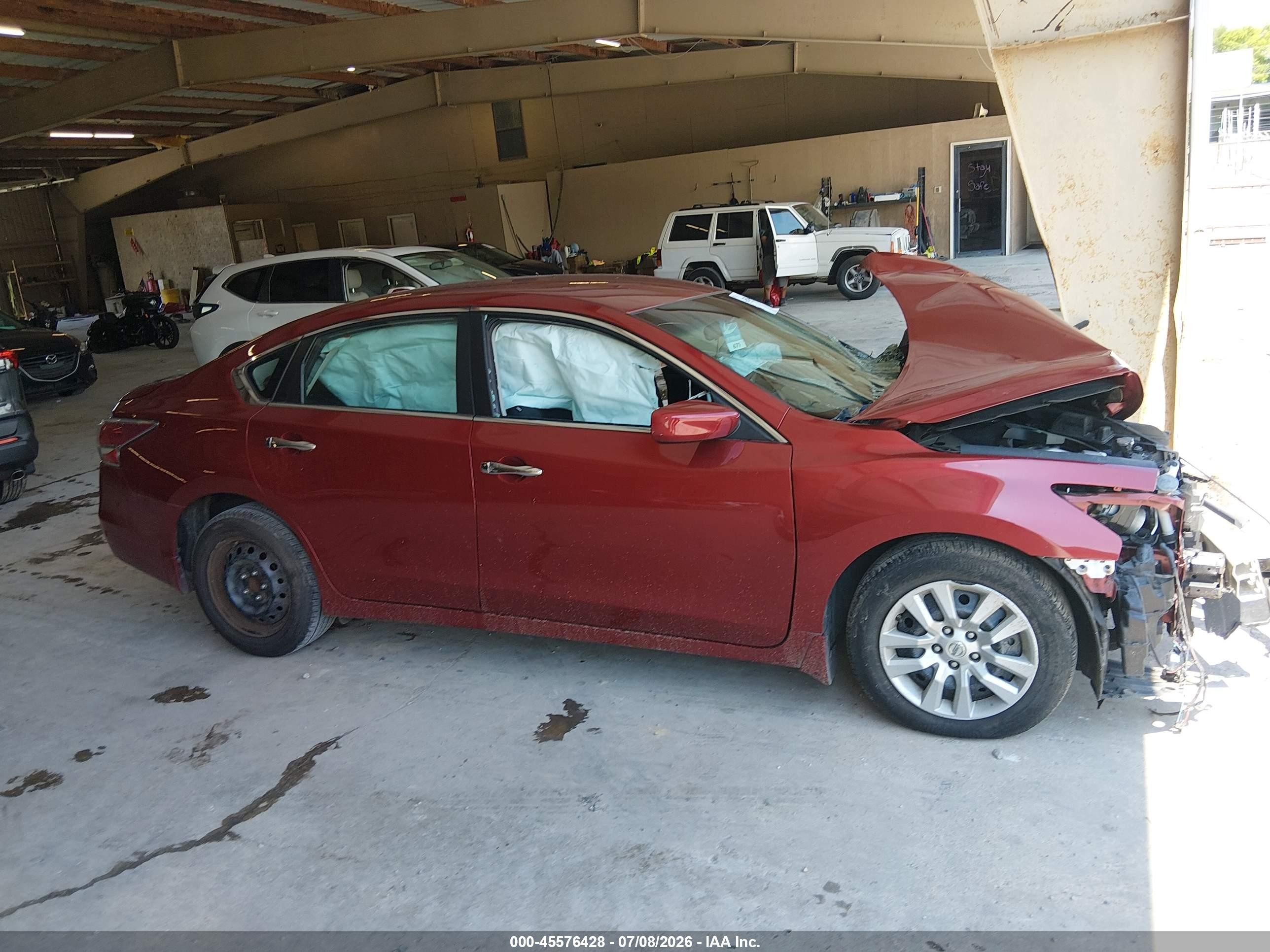 2015 Nissan Altima 2.5 S Red vin: 1N4AL3AP2FC162220