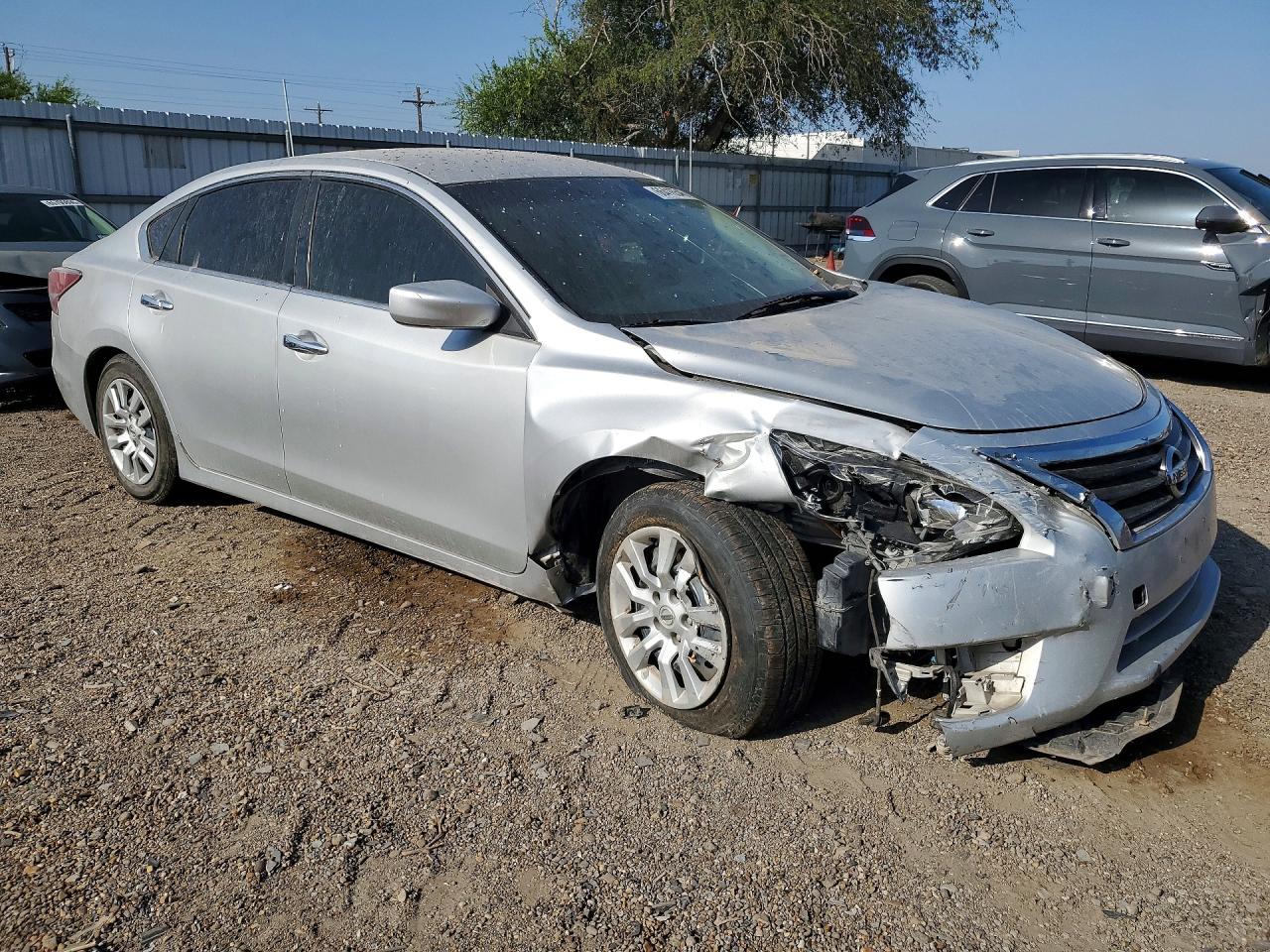 2015 Nissan Altima 2.5 S Silver vin: 1N4AL3AP2FC167014