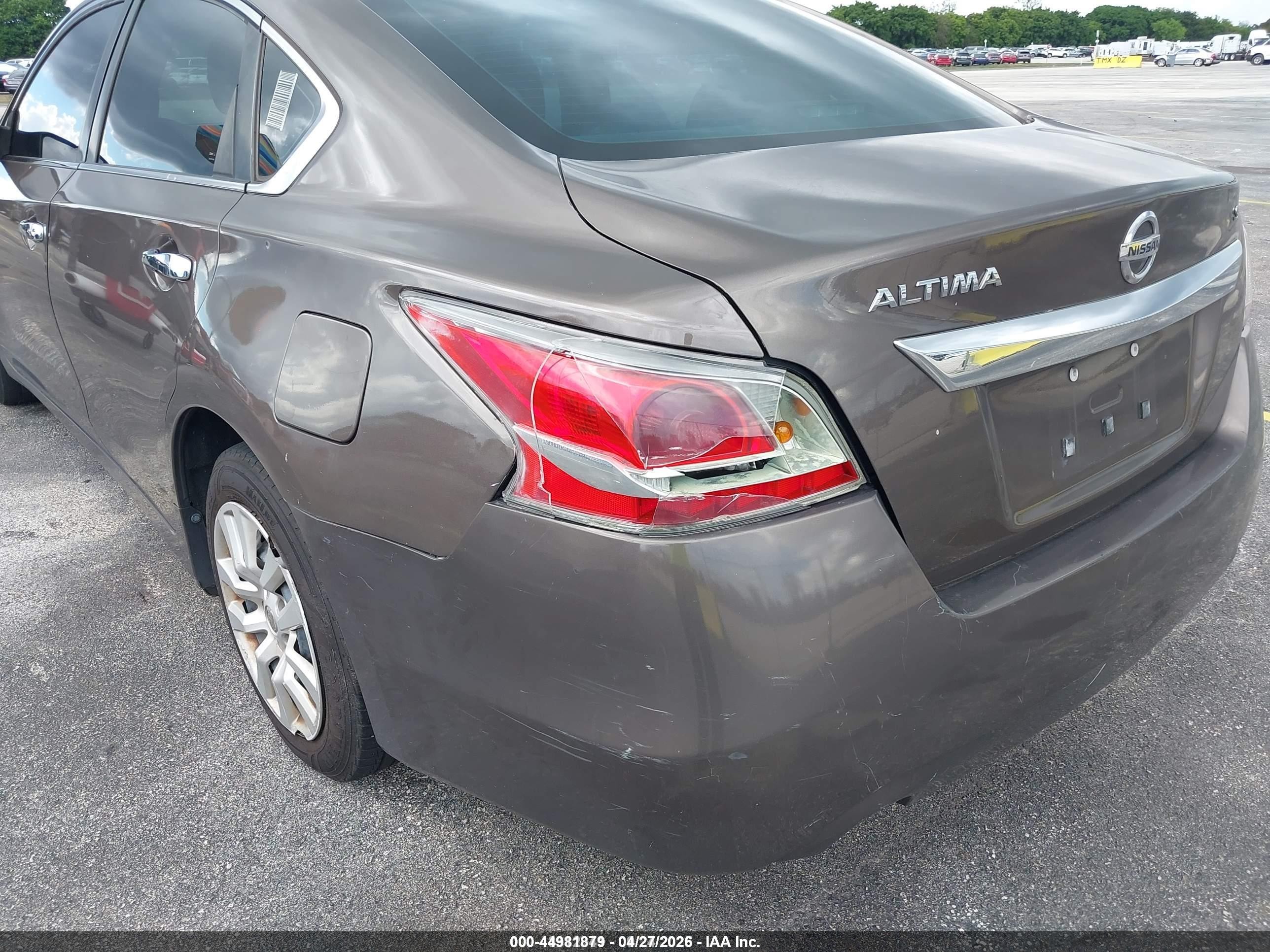 2015 Nissan Altima 2.5/2.5 S/2.5 Sl/2.5 Sv Brown vin: 1N4AL3AP2FC183472