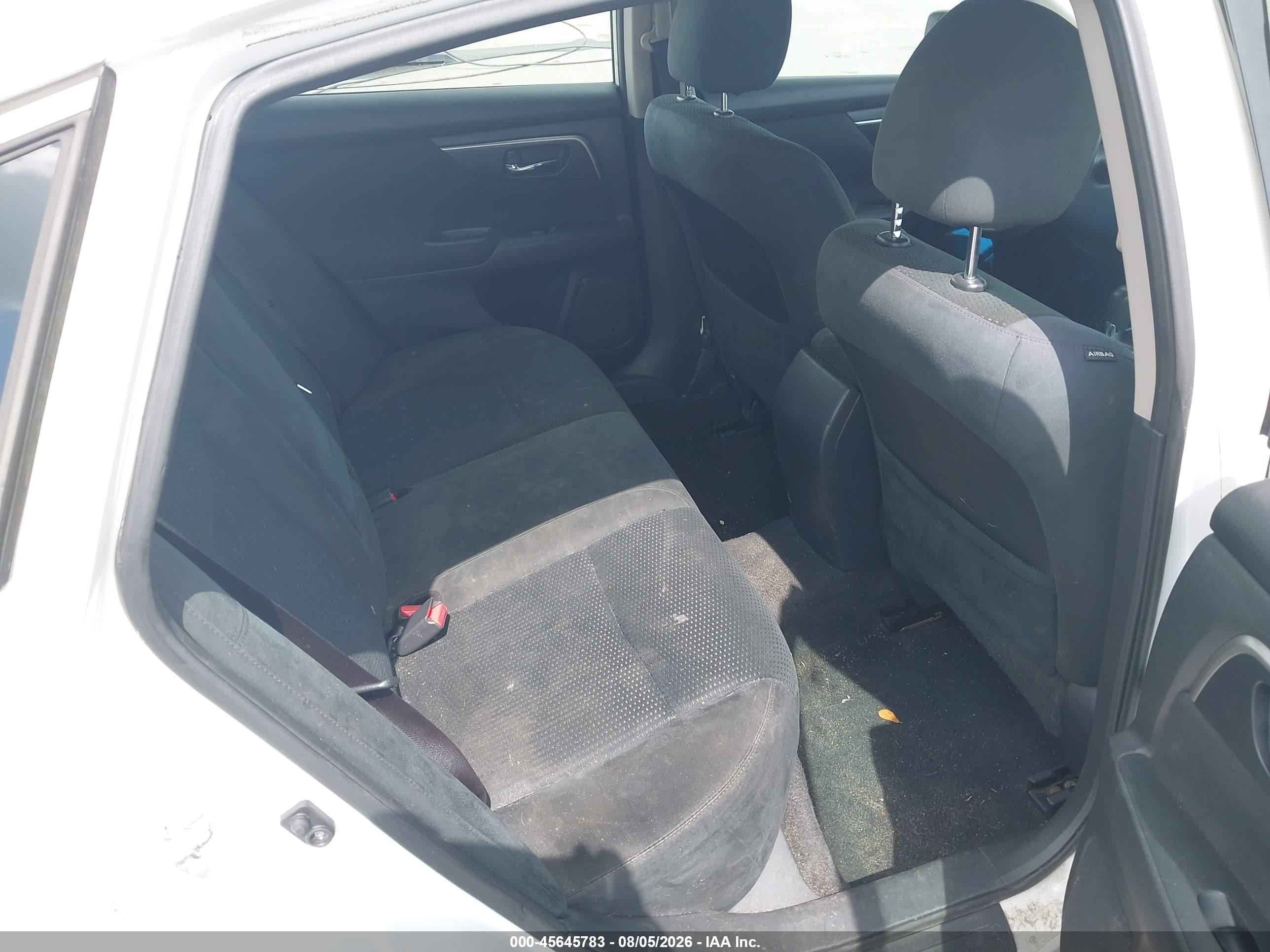 2015 Nissan Altima 2.5 S Белый vin: 1N4AL3AP2FC188462