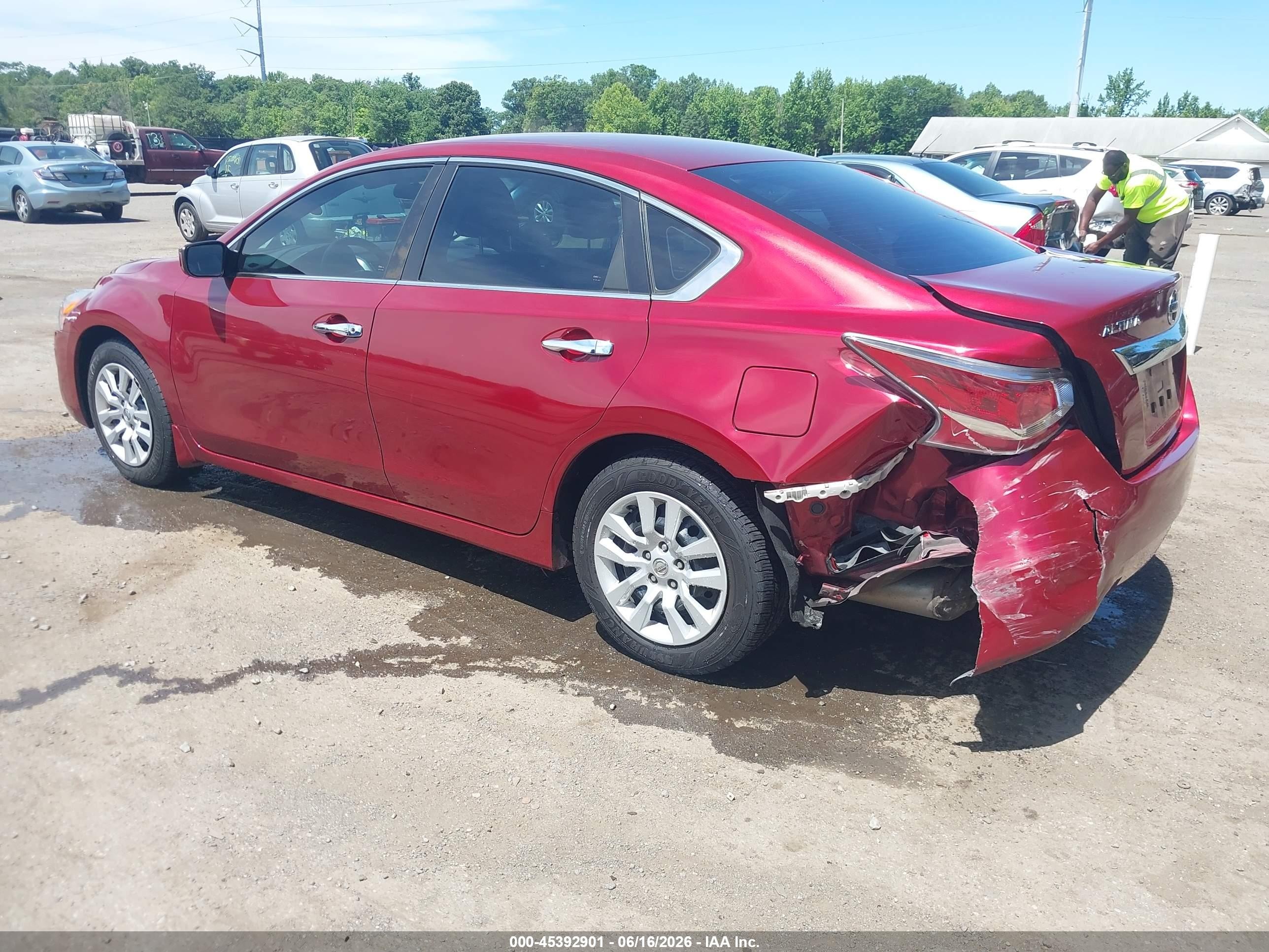 2015 Nissan Altima 2.5 S Burgundy vin: 1N4AL3AP2FC188848