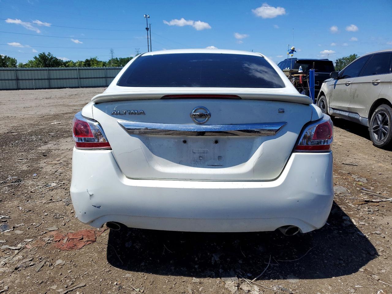 2015 Nissan Altima 2.5 S Белый vin: 1N4AL3AP2FC193323