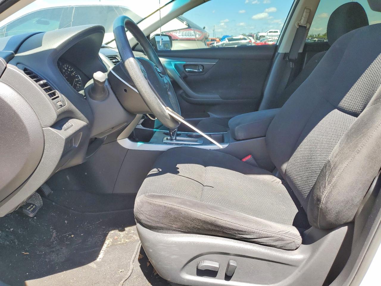 2015 Nissan Altima 2.5 S Белый vin: 1N4AL3AP2FC193323