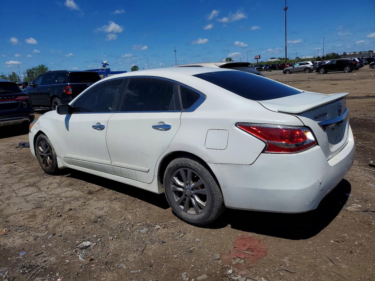 2015 Nissan Altima 2.5 S Белый vin: 1N4AL3AP2FC193323