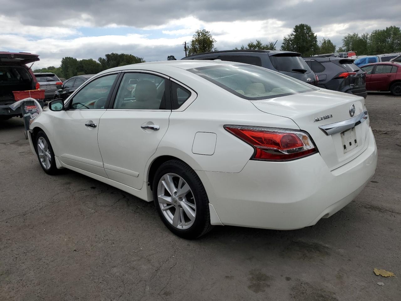 2015 Nissan Altima 2.5 White vin: 1N4AL3AP2FC201002