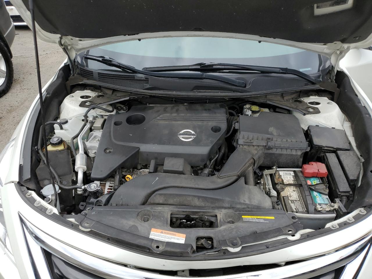 2015 Nissan Altima 2.5 White vin: 1N4AL3AP2FC201002