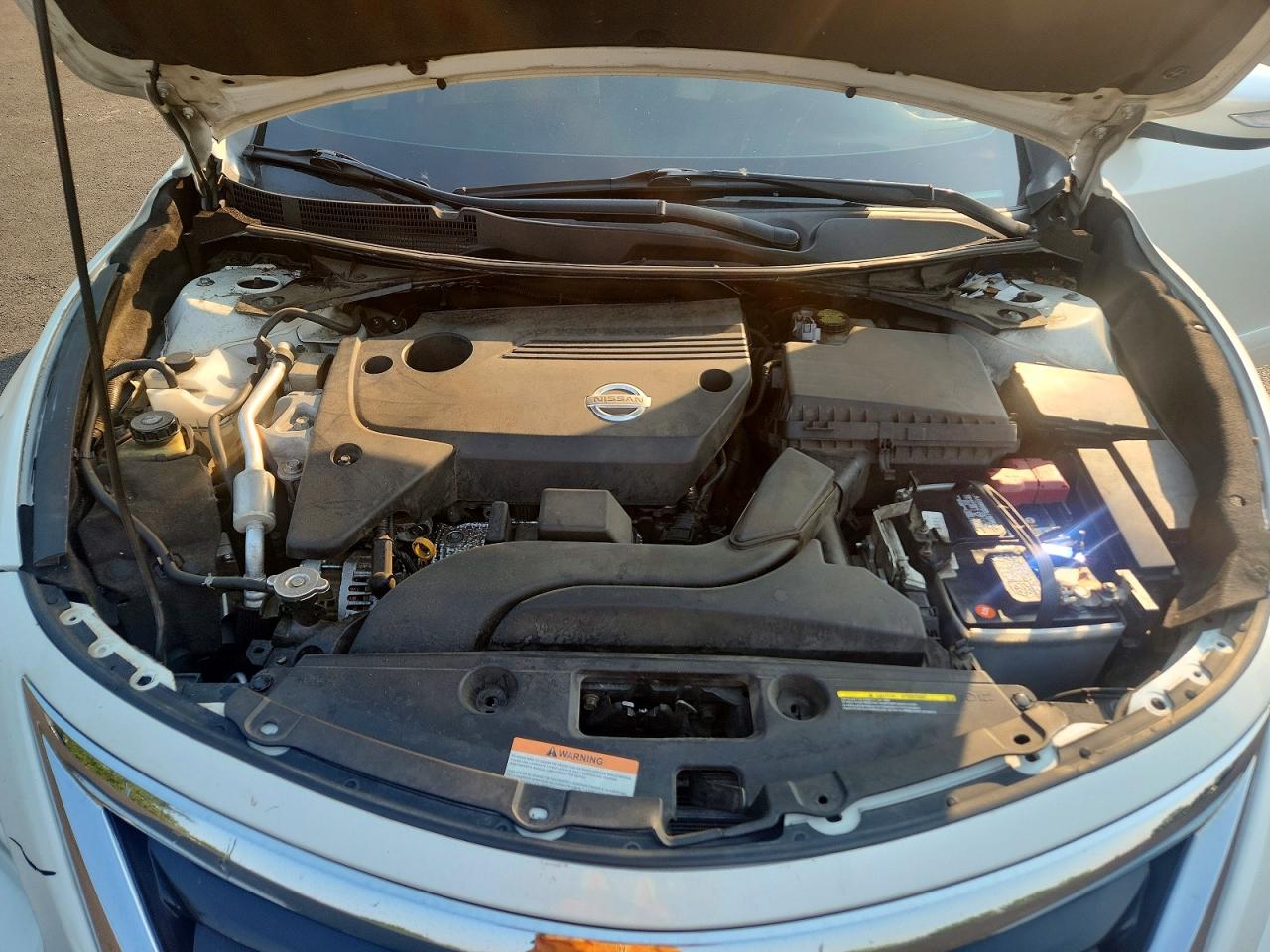 2015 Nissan Altima 2.5 Sv White vin: 1N4AL3AP2FC201002