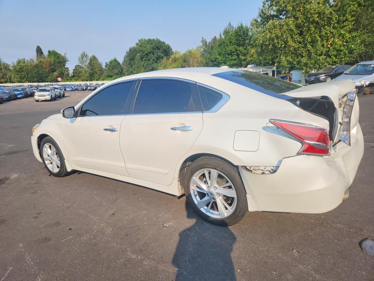 2015 Nissan Altima 2.5 Sv White vin: 1N4AL3AP2FC201002