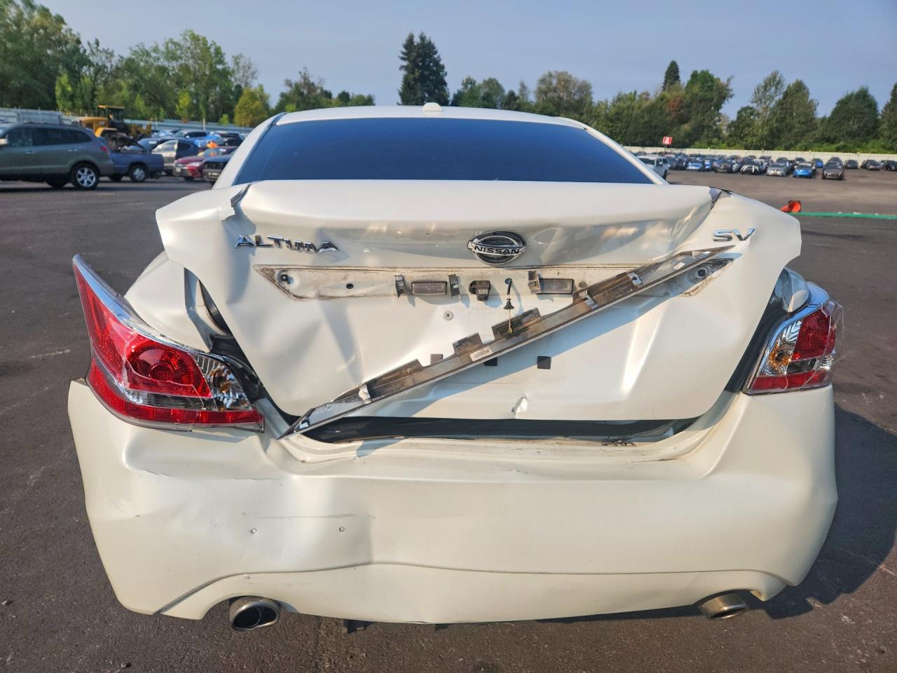2015 Nissan Altima 2.5 Sv White vin: 1N4AL3AP2FC201002