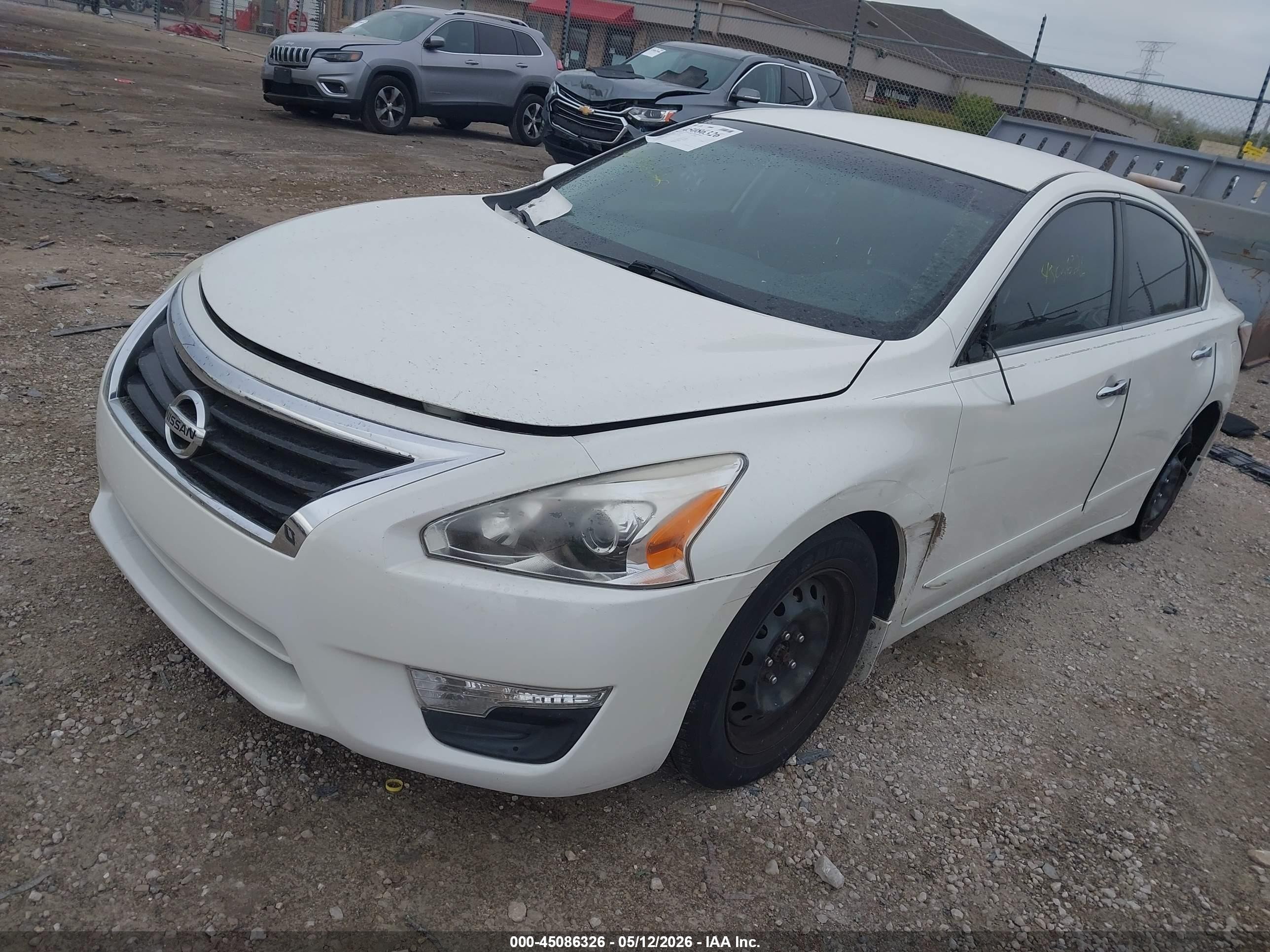 2015 Nissan Altima 2.5 S Белый vin: 1N4AL3AP2FC203803