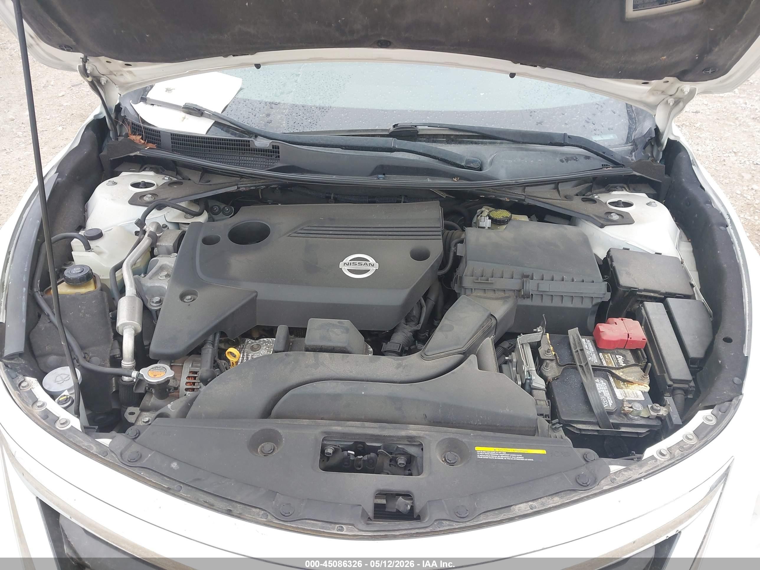 2015 Nissan Altima 2.5 S Белый vin: 1N4AL3AP2FC203803