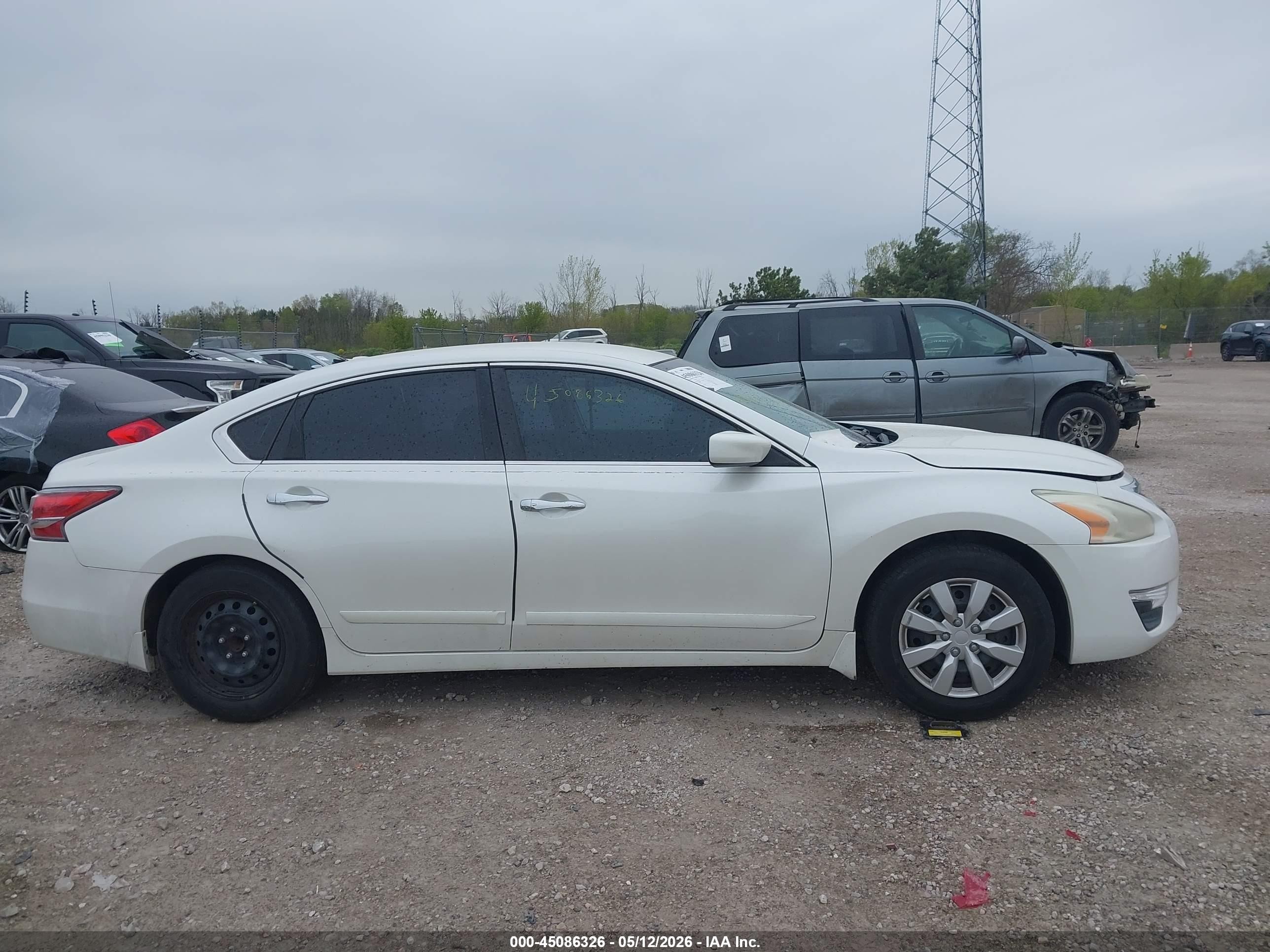 2015 Nissan Altima 2.5 S Белый vin: 1N4AL3AP2FC203803