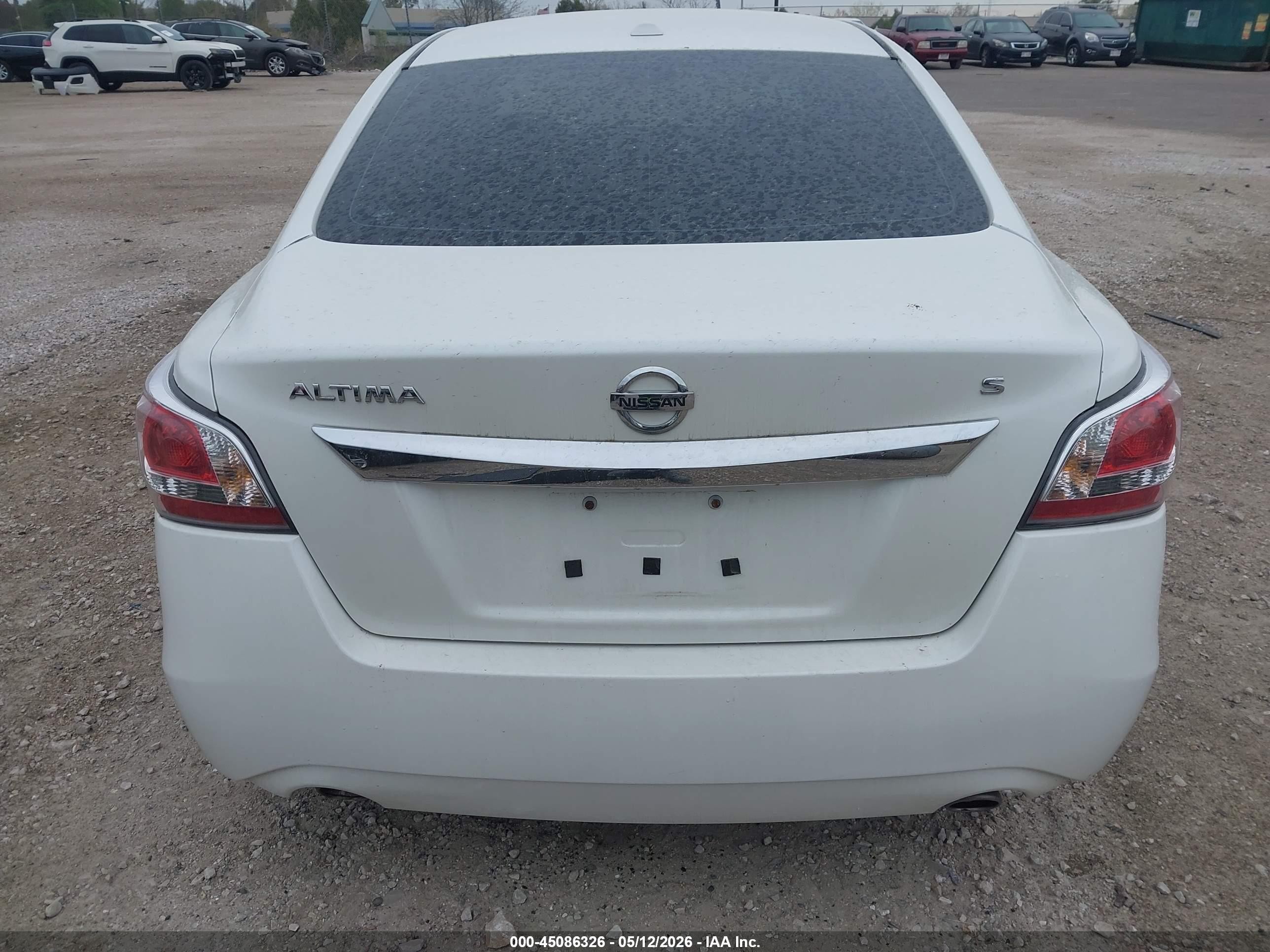 2015 Nissan Altima 2.5 S Белый vin: 1N4AL3AP2FC203803