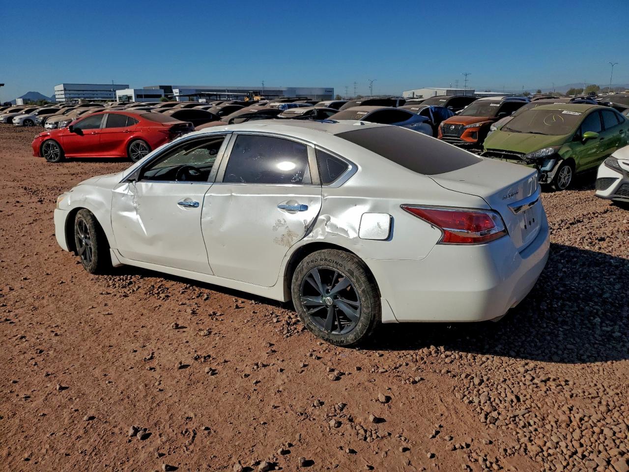 2015 Nissan Altima 2.5 White vin: 1N4AL3AP2FC219371