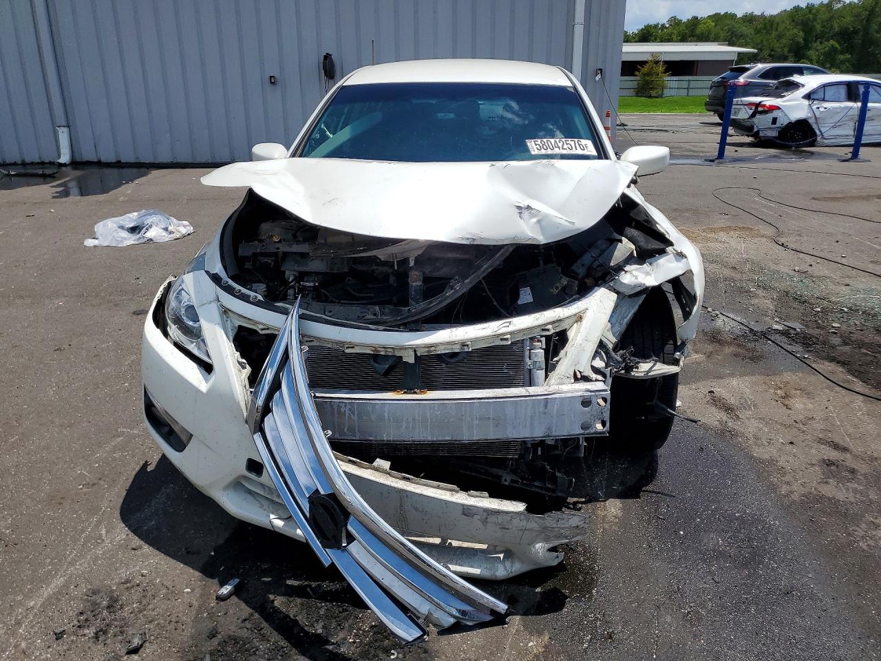 2015 Nissan Altima 2.5 Sv White vin: 1N4AL3AP2FC221914