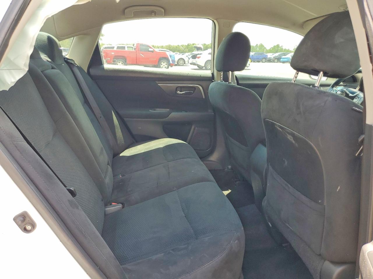2015 Nissan Altima 2.5 Sv White vin: 1N4AL3AP2FC221914