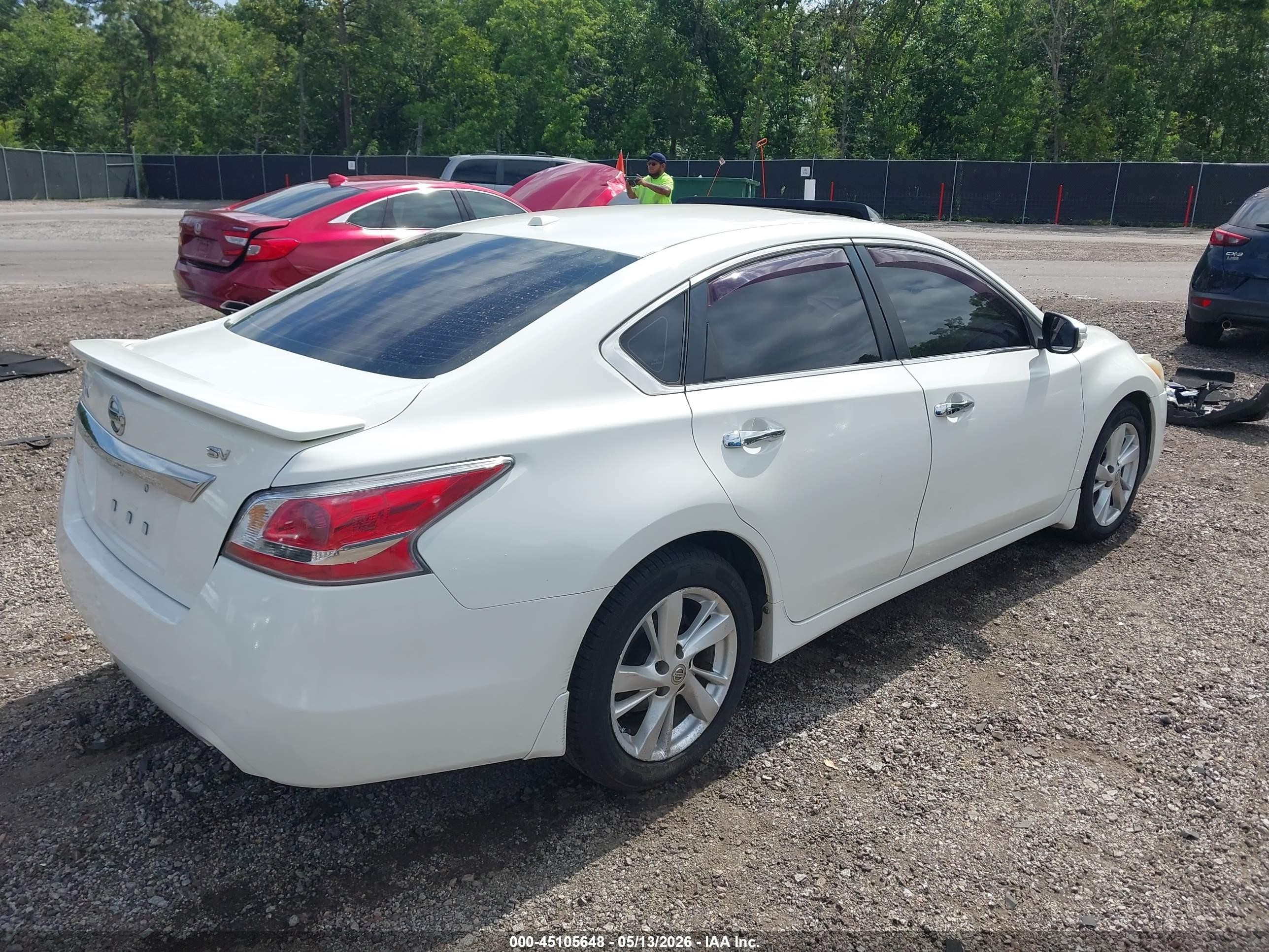 2015 Nissan Altima 2.5 Sv Белый vin: 1N4AL3AP2FC227423