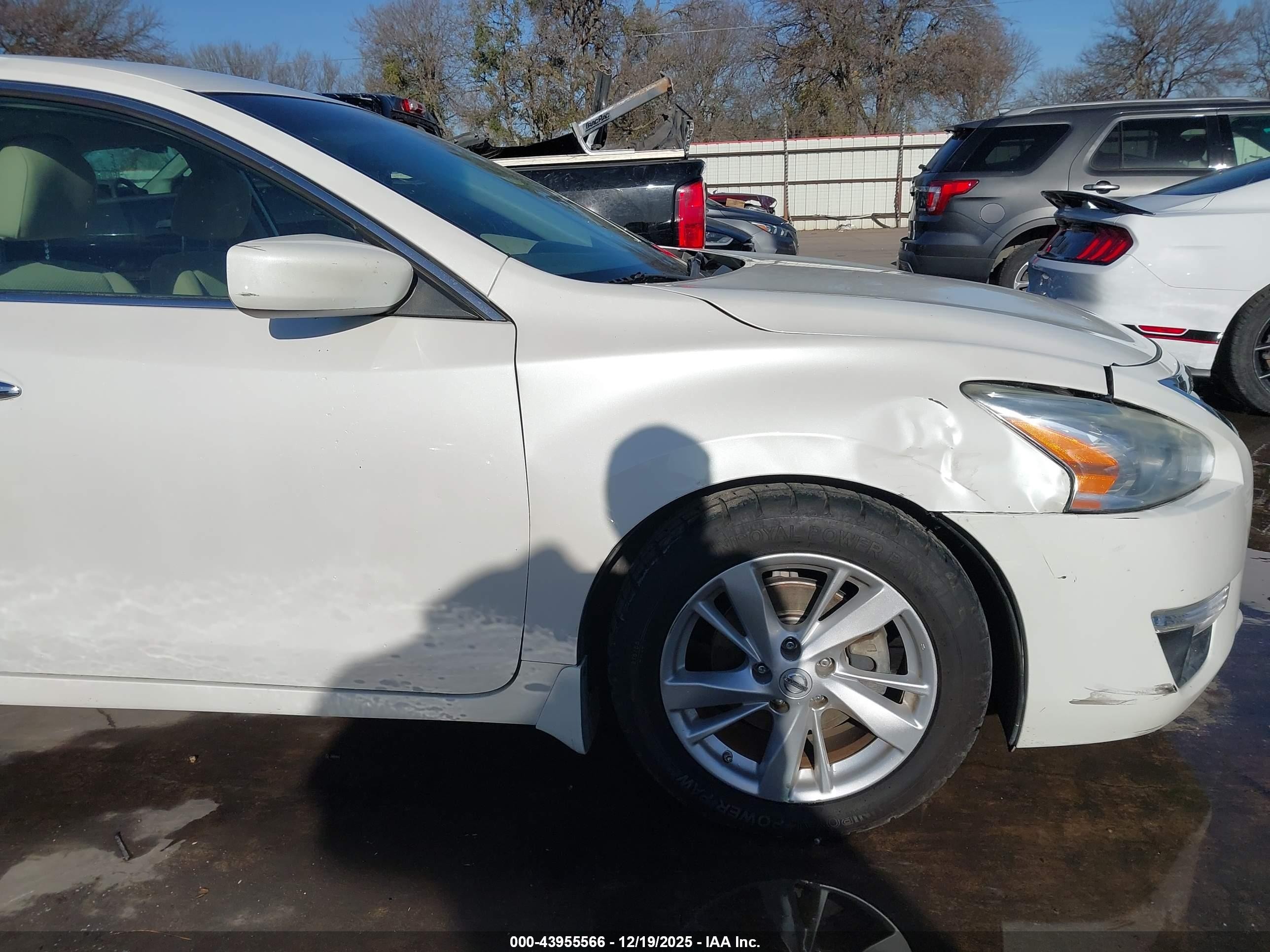 2015 Nissan Altima 2.5 Sv White vin: 1N4AL3AP2FC241158