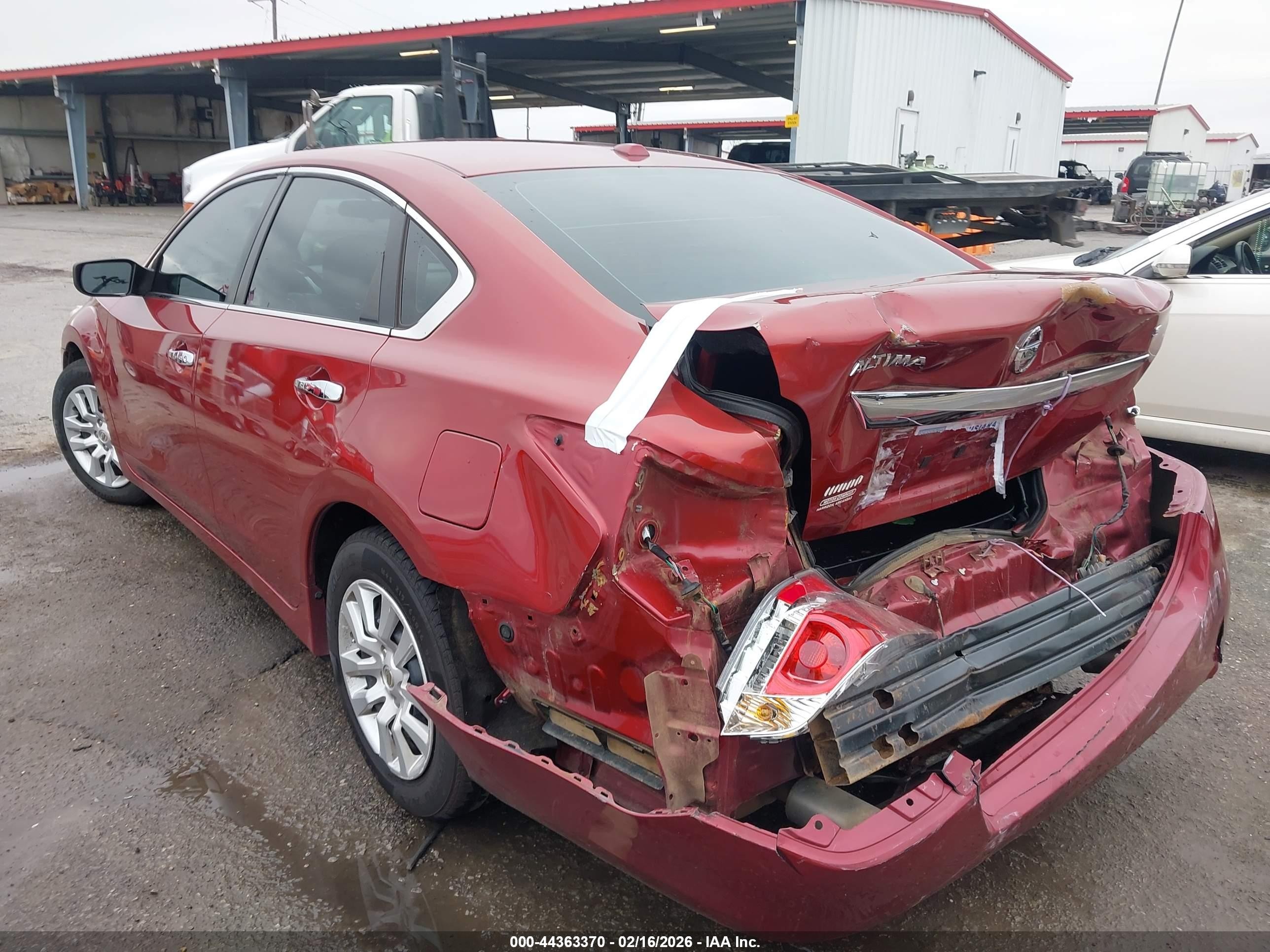2015 Nissan Altima 2.5/2.5 S/2.5 Sl/2.5 Sv Red vin: 1N4AL3AP2FC245470