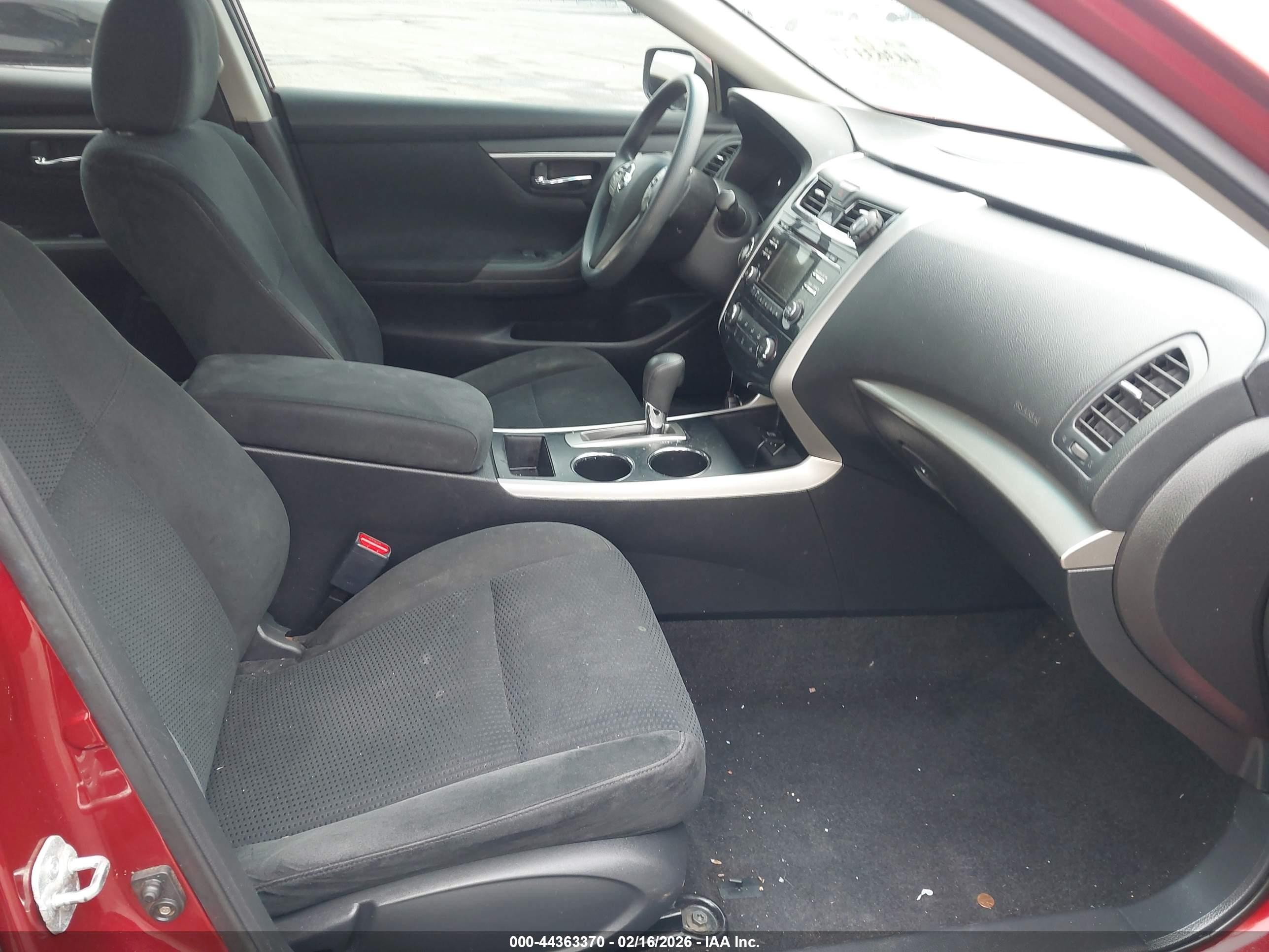 2015 Nissan Altima 2.5/2.5 S/2.5 Sl/2.5 Sv Red vin: 1N4AL3AP2FC245470