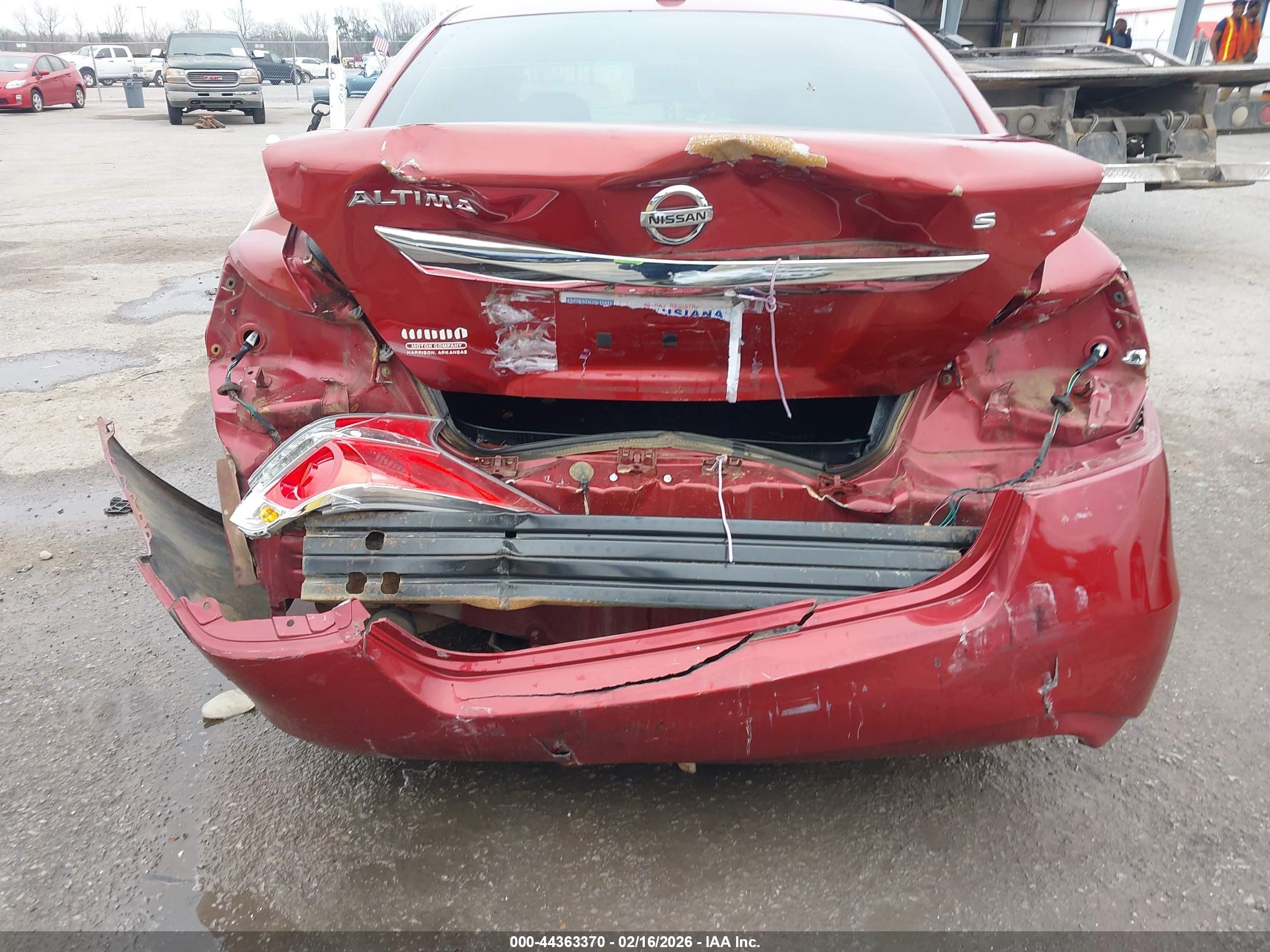 2015 Nissan Altima 2.5/2.5 S/2.5 Sl/2.5 Sv Red vin: 1N4AL3AP2FC245470