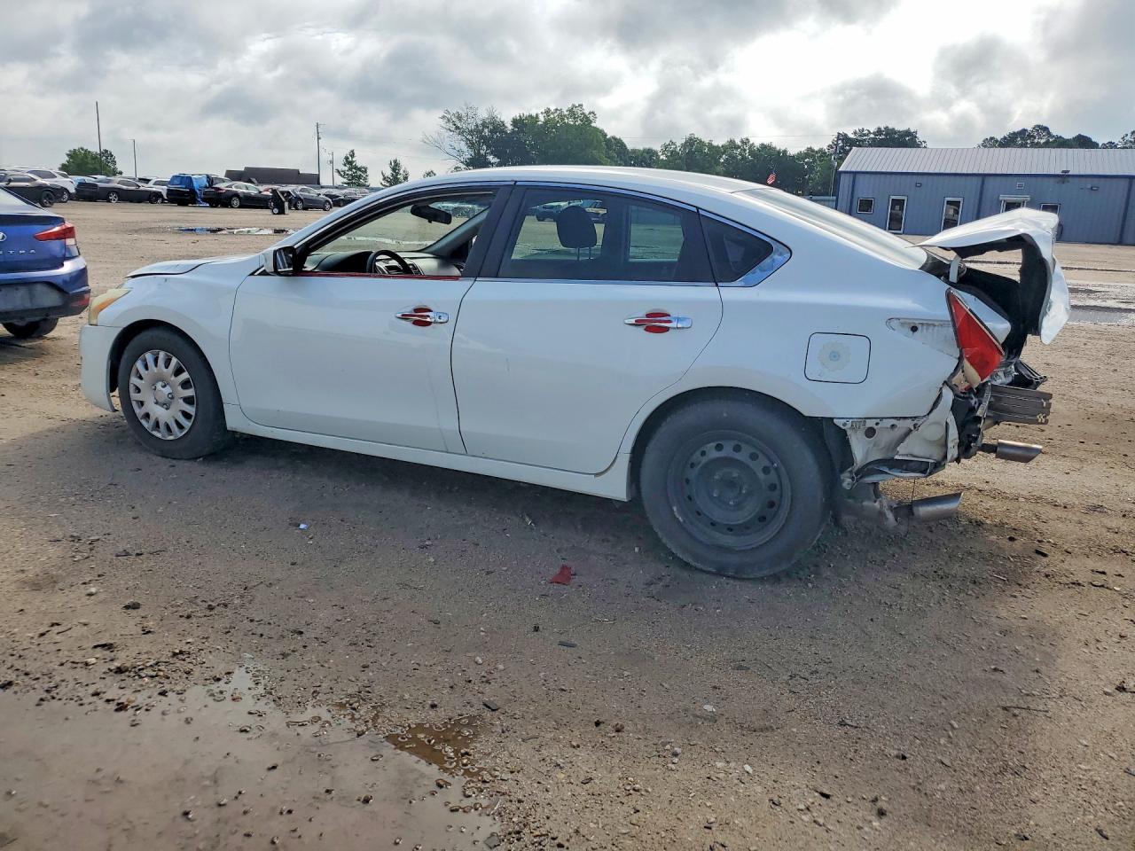 2015 Nissan Altima 2.5 S White vin: 1N4AL3AP2FC250698