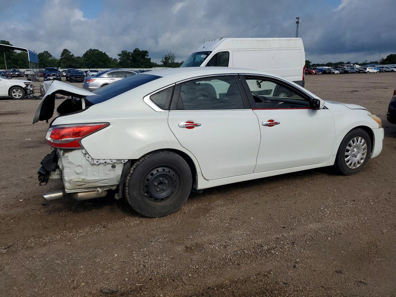 2015 Nissan Altima 2.5 S White vin: 1N4AL3AP2FC250698